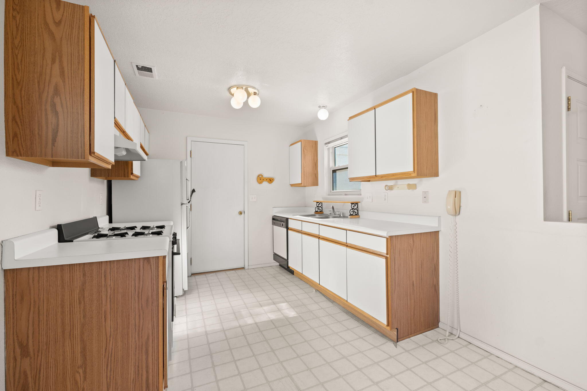 2312 HIGH DESERT Circle NE