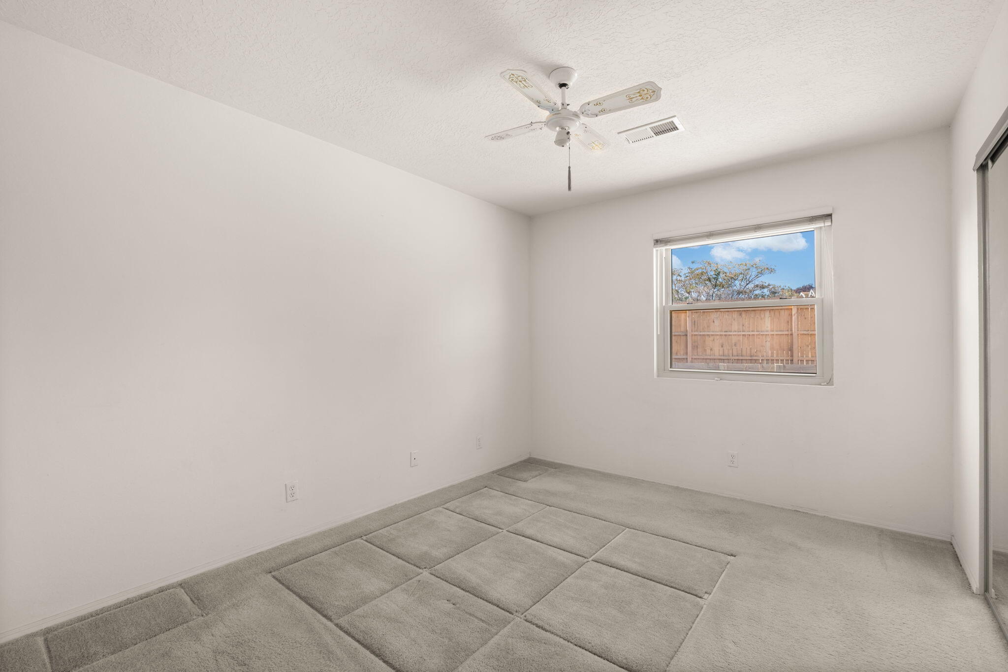 2312 HIGH DESERT Circle NE