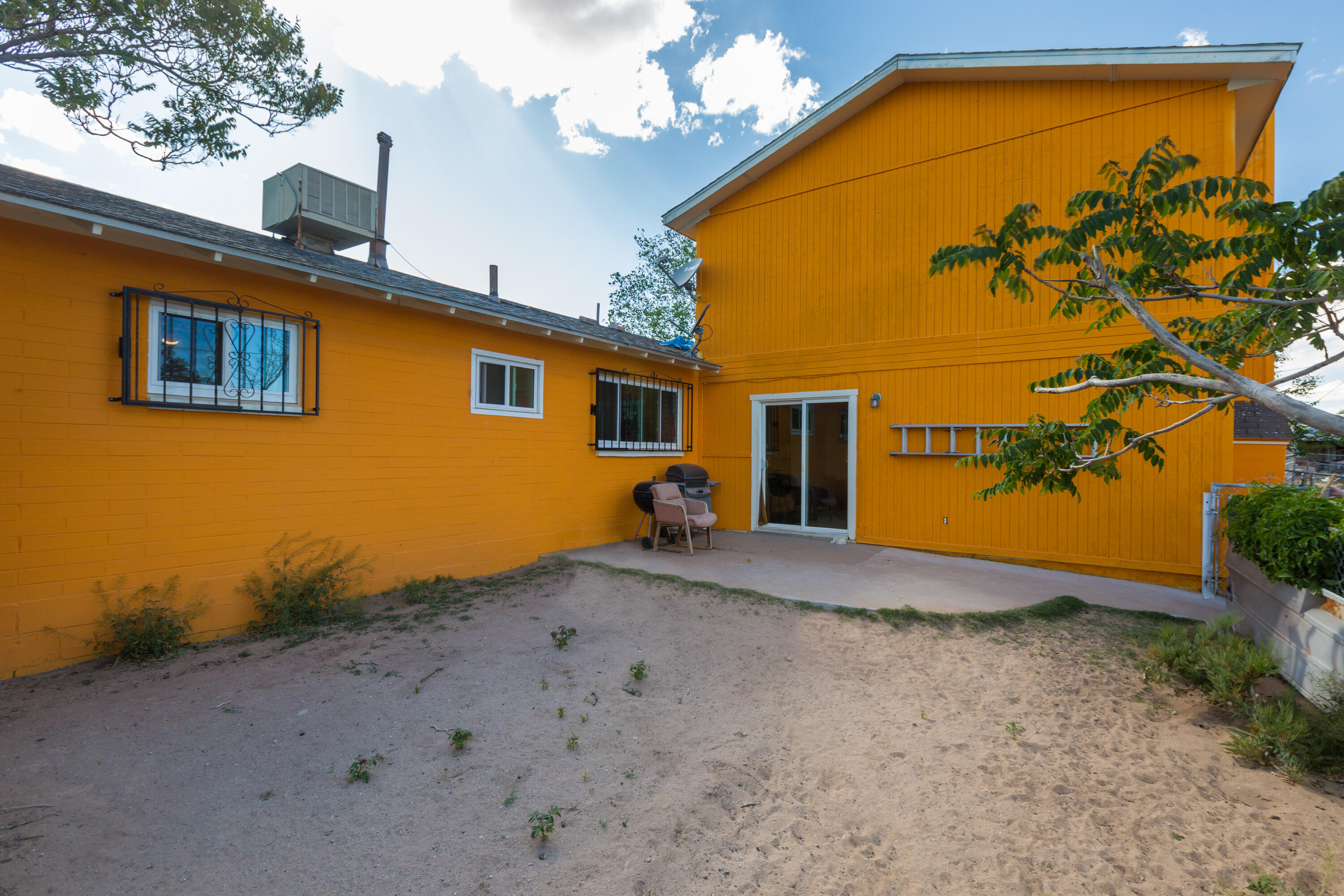 1520 ELFEGO BACA Drive SW