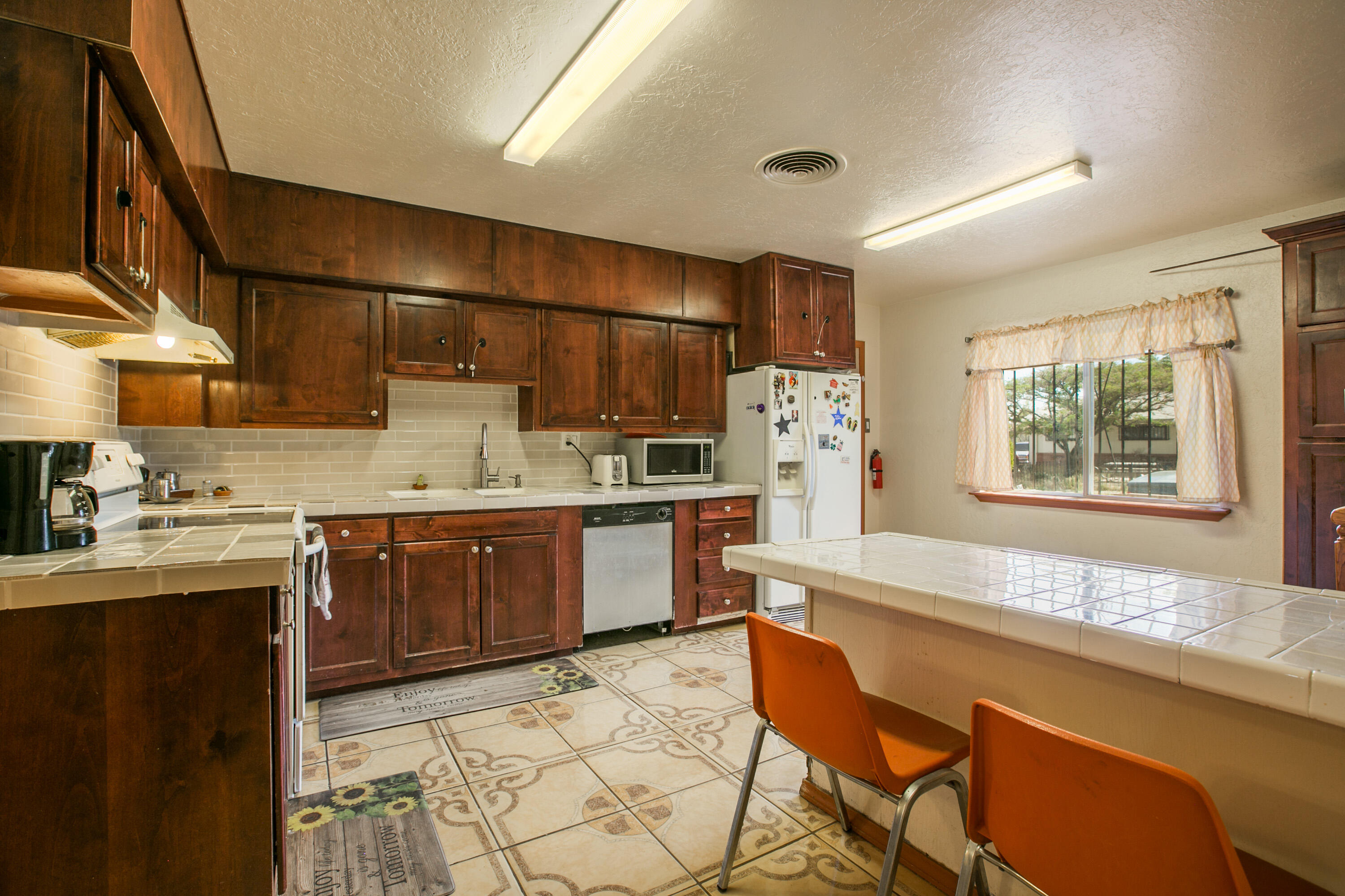 1520 ELFEGO BACA Drive SW