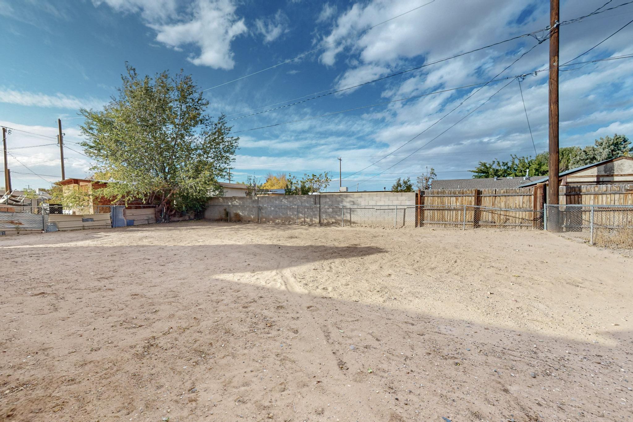 2621 DESERT GARDEN Lane SW