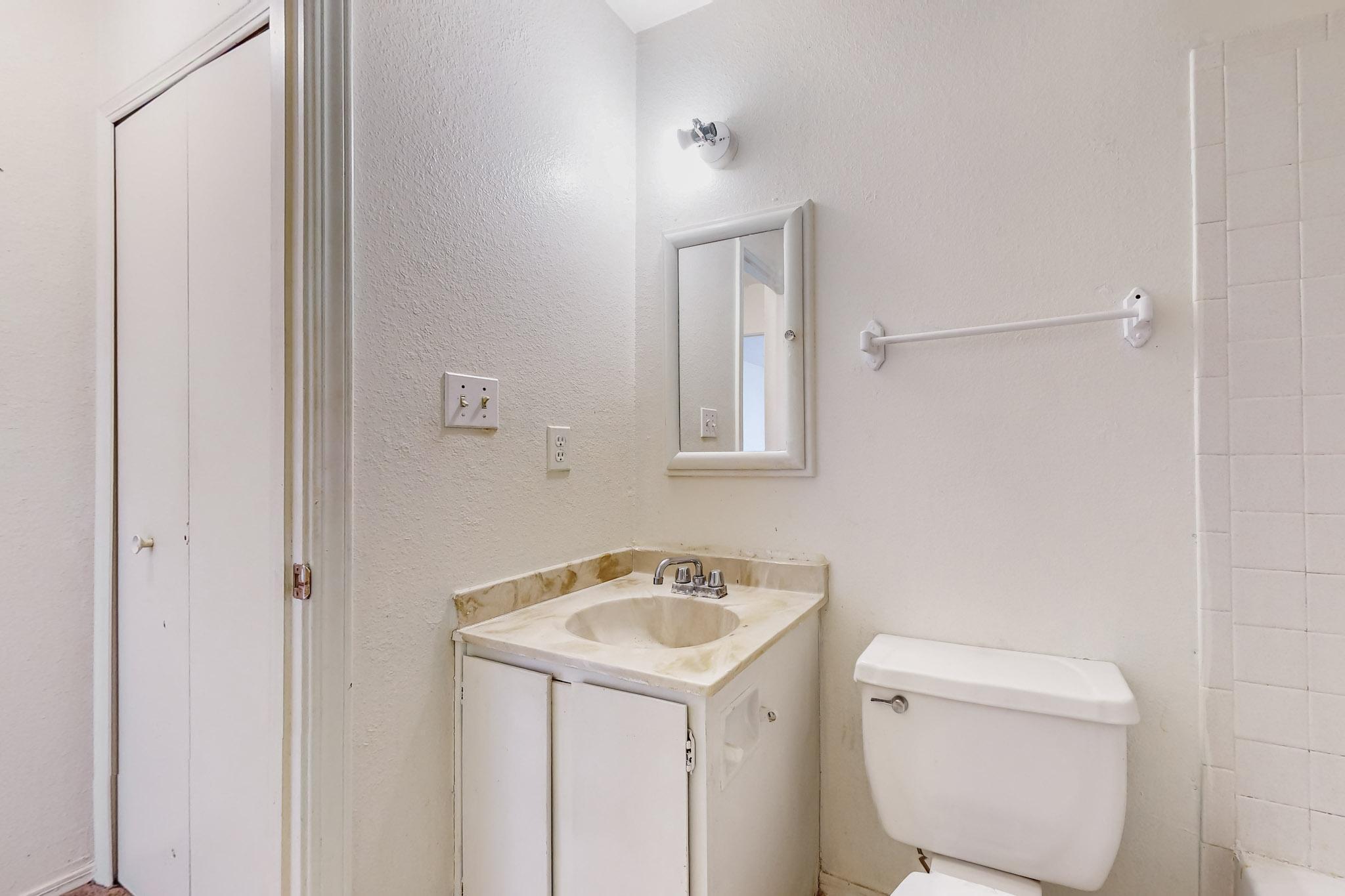 1331 APEX Court SE