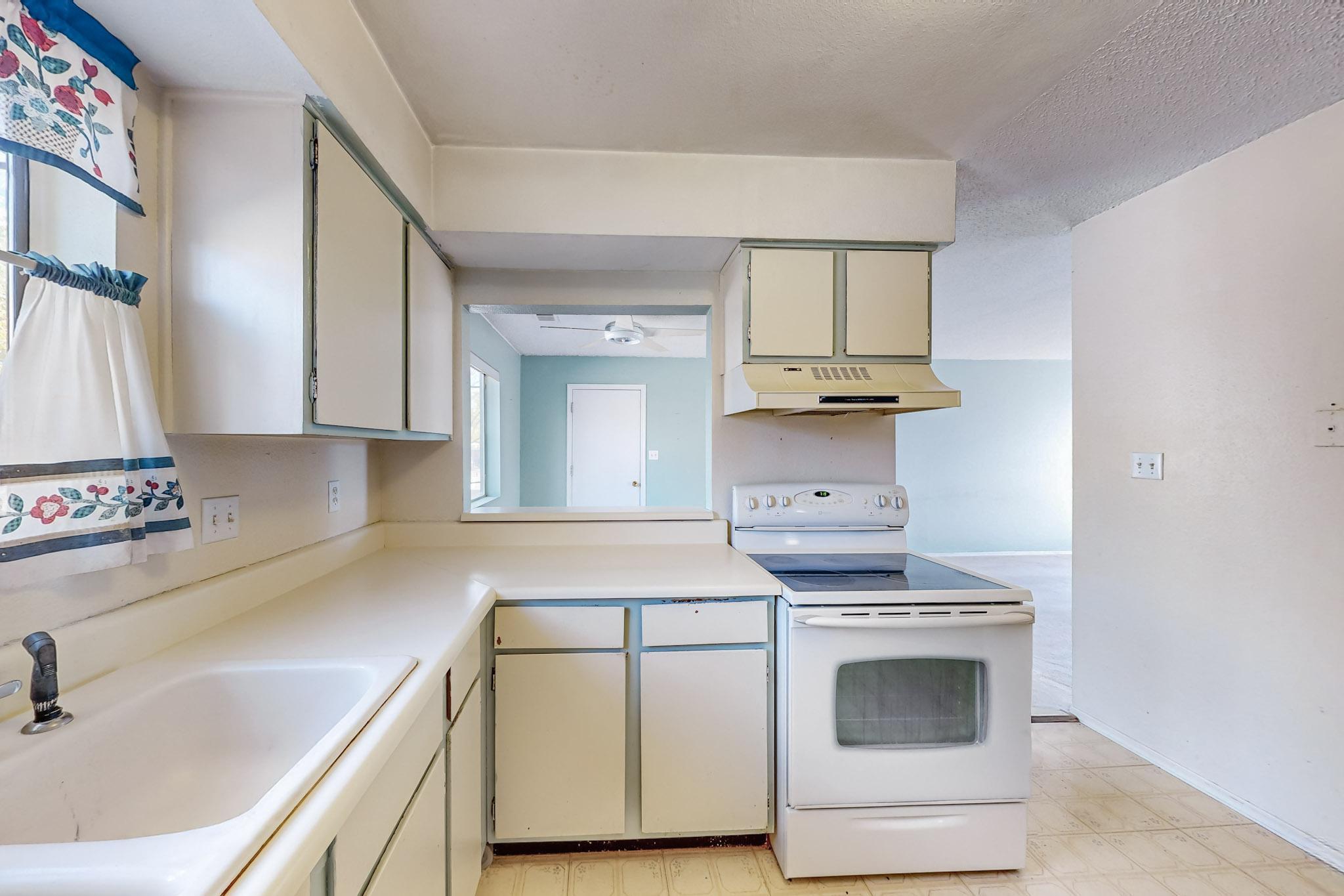 1331 APEX Court SE