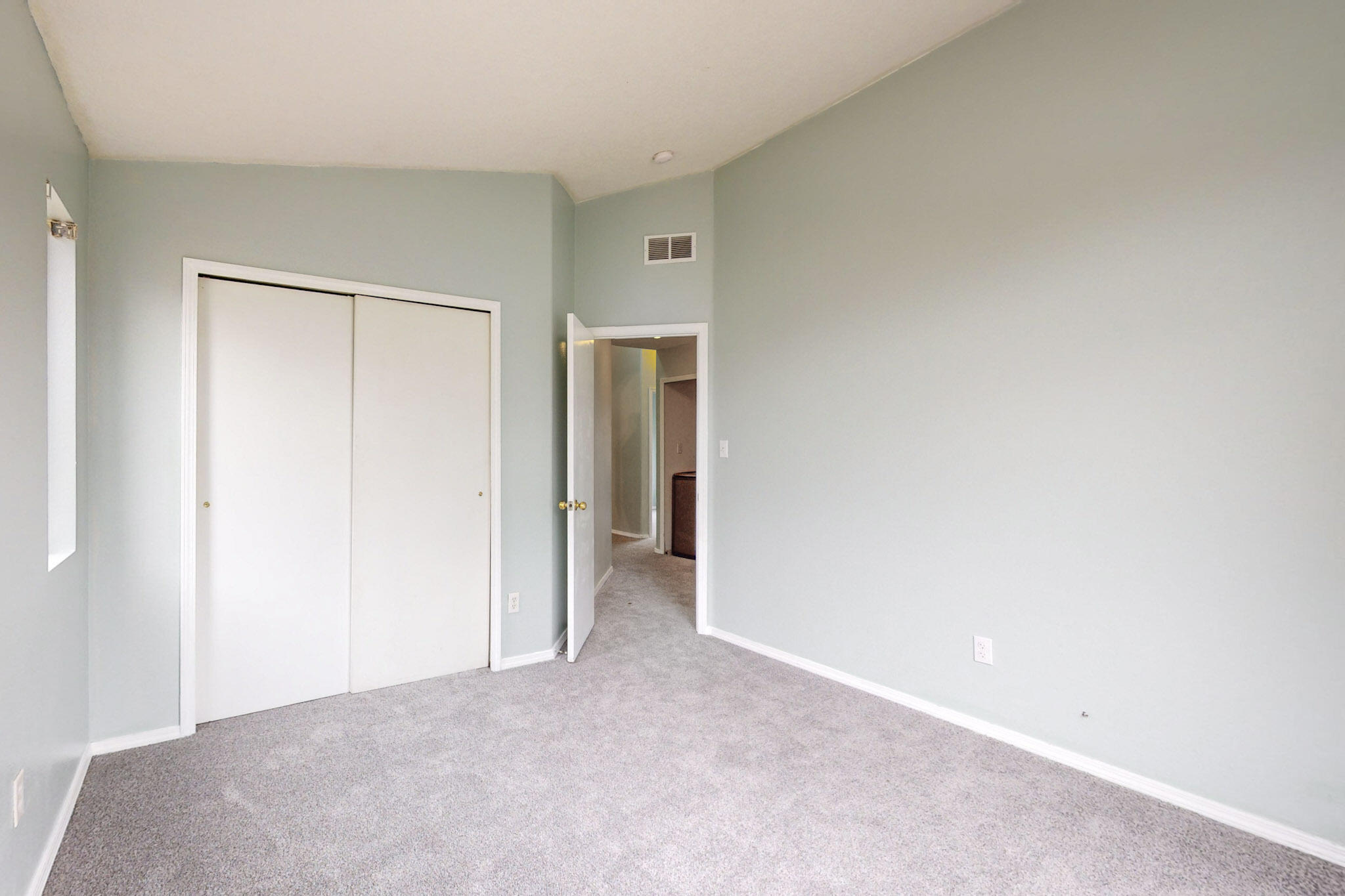 6116 CYONUS Avenue NW