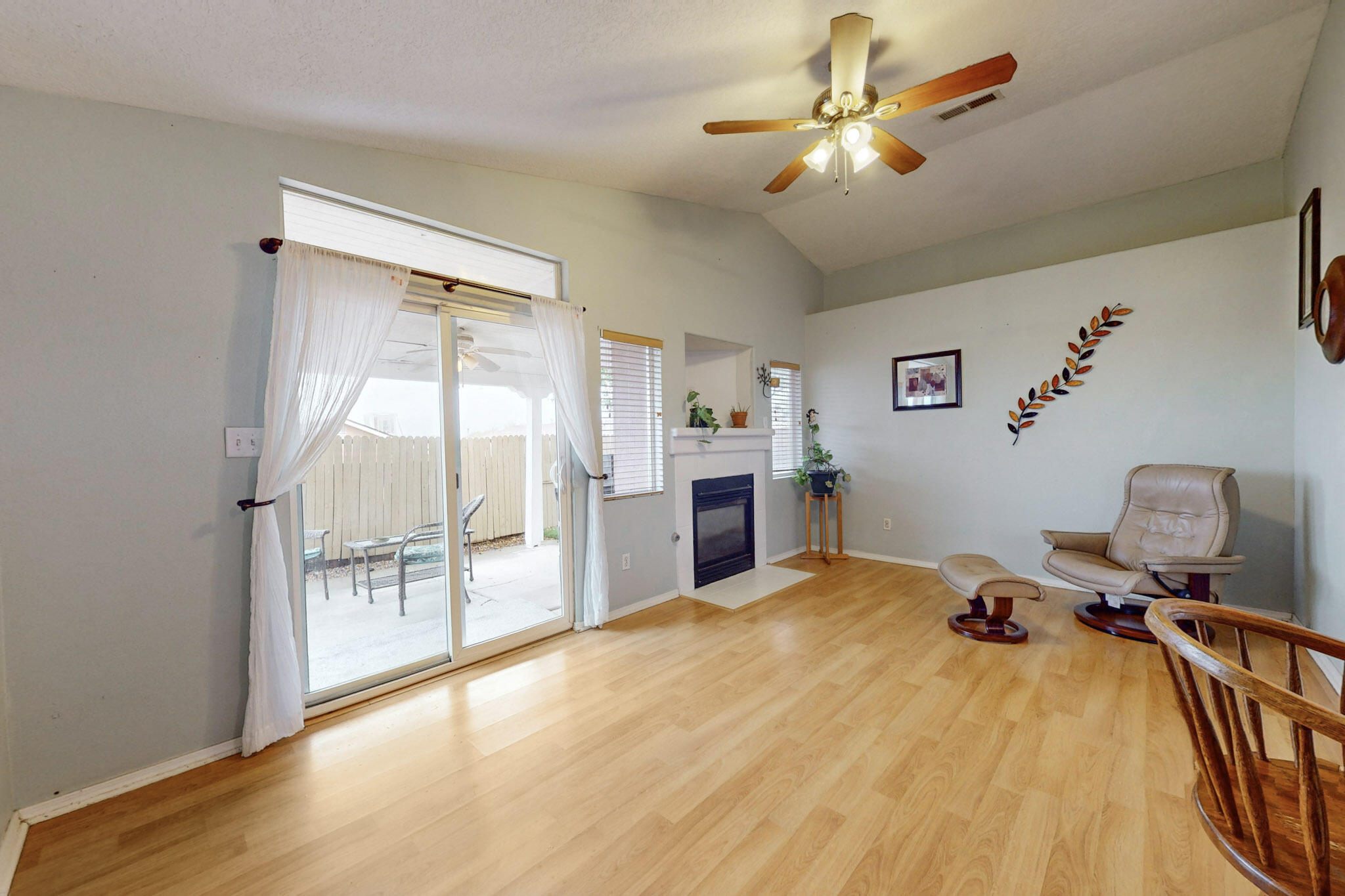 6116 CYONUS Avenue NW