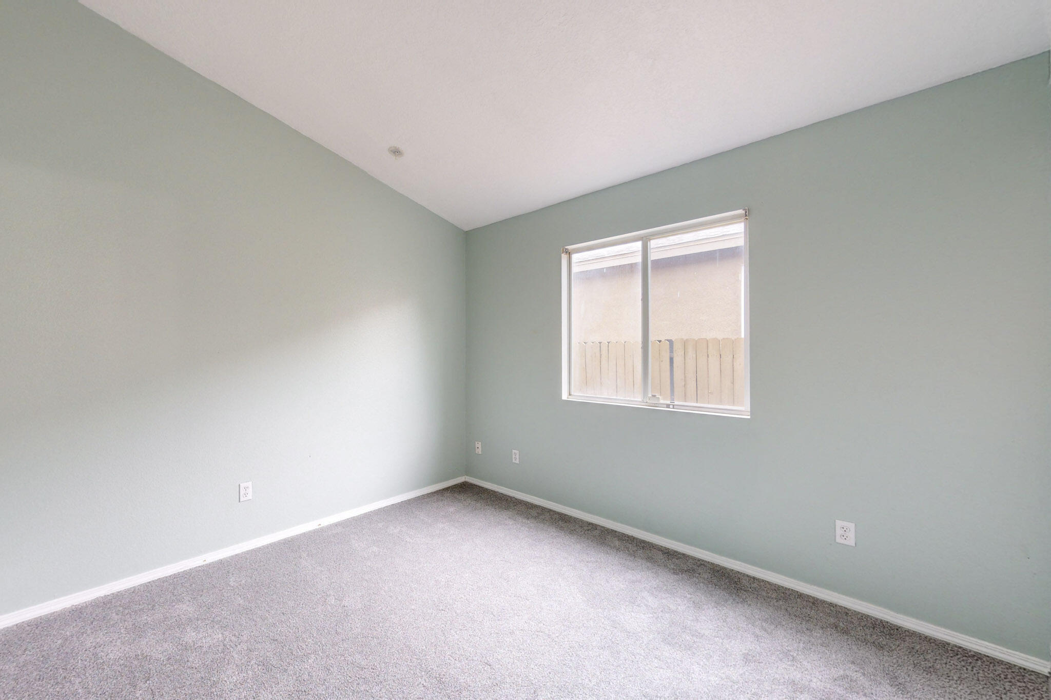 6116 CYONUS Avenue NW