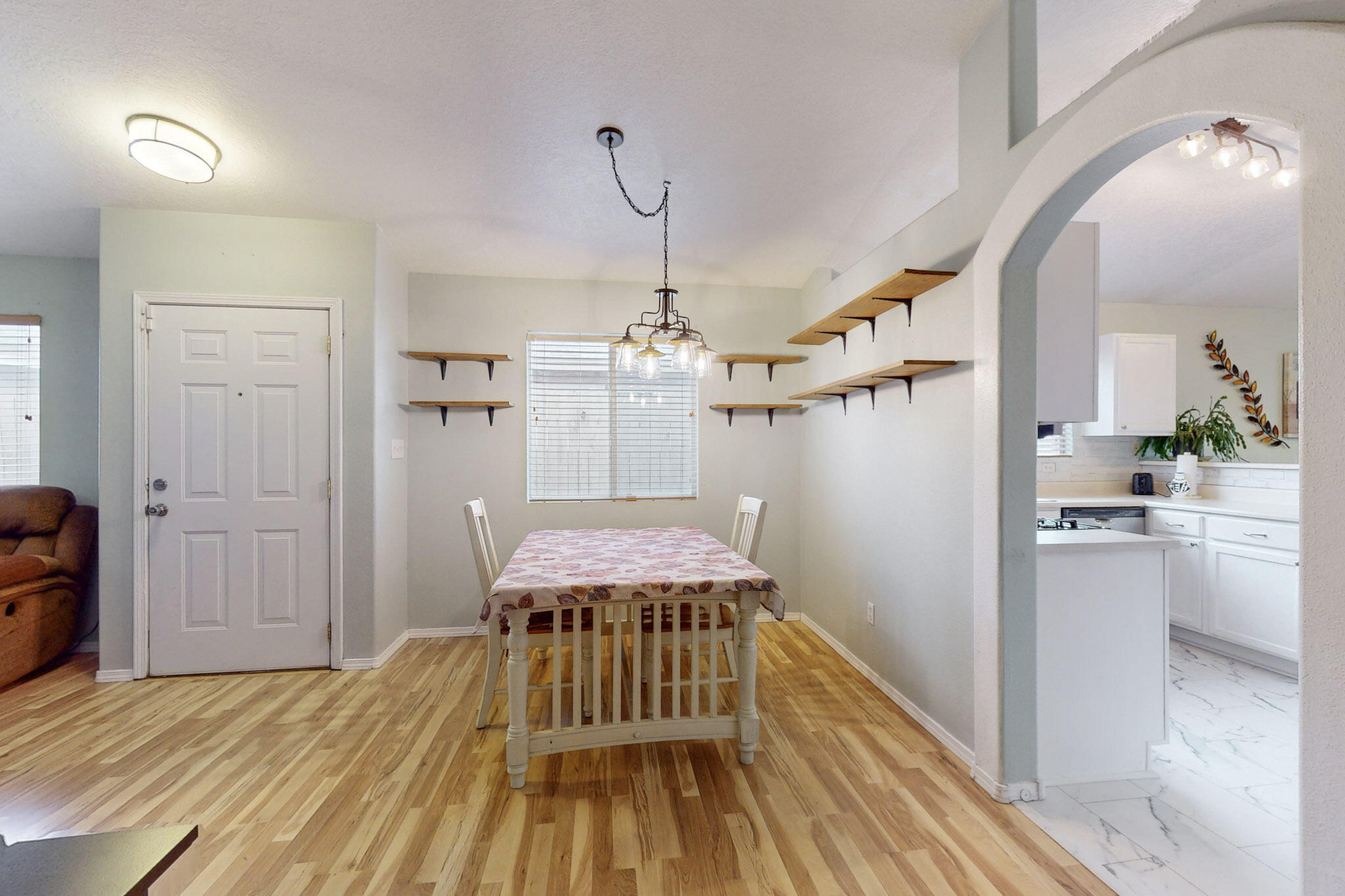 6116 CYONUS Avenue NW