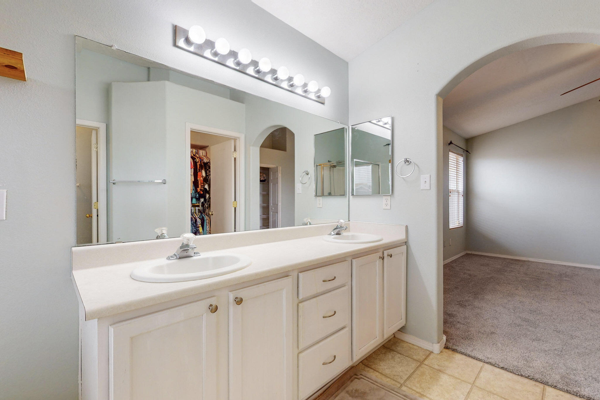 6116 CYONUS Avenue NW