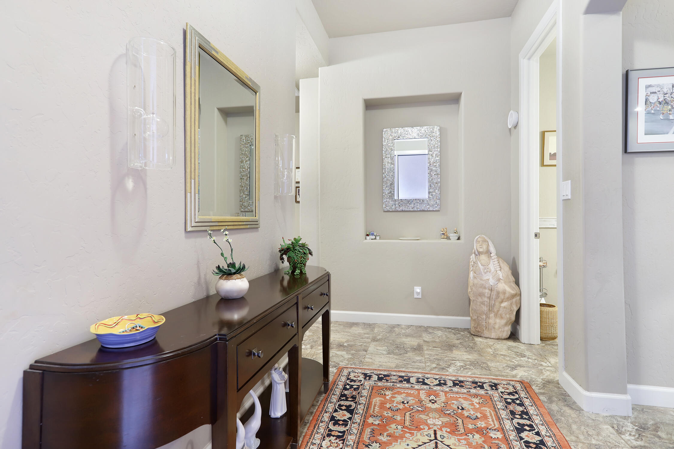 2505 REDONDO SANTA FE NE