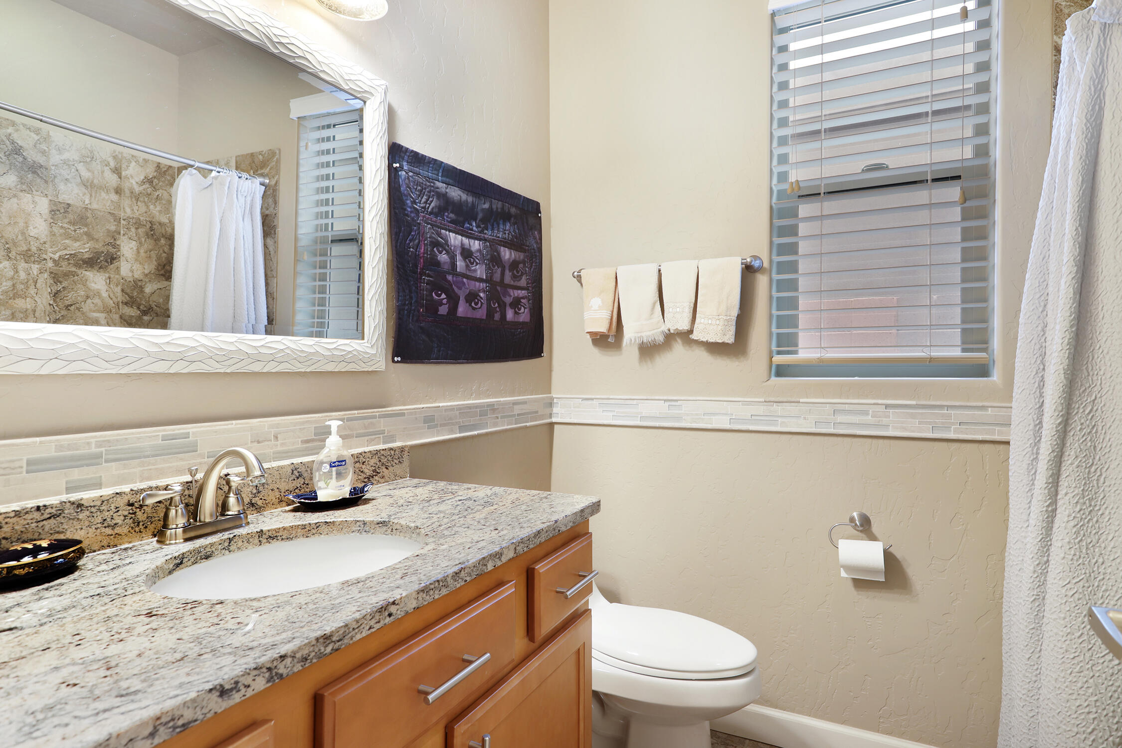 2505 REDONDO SANTA FE NE