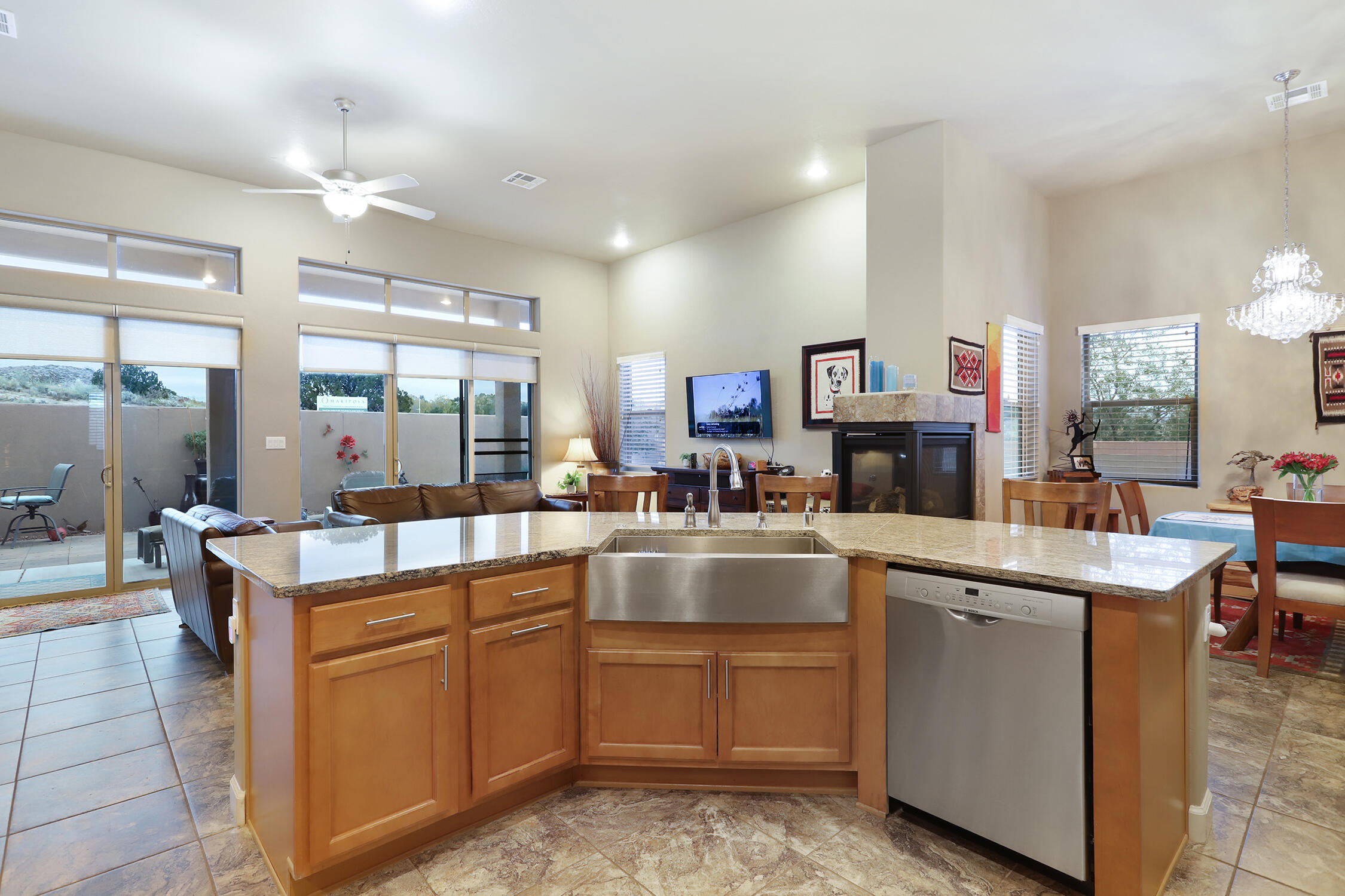 2505 REDONDO SANTA FE NE