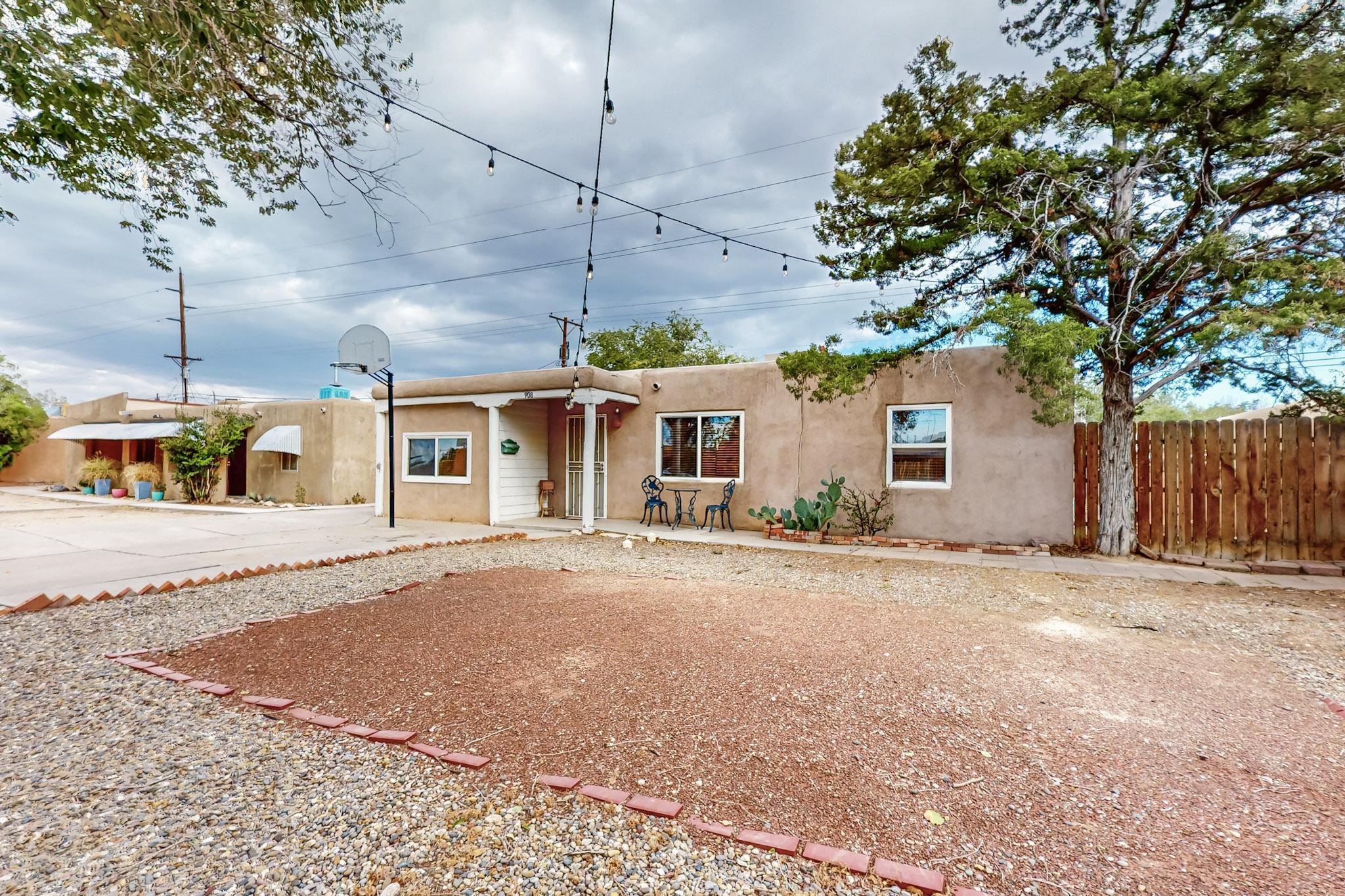 908 ORTIZ Drive NE