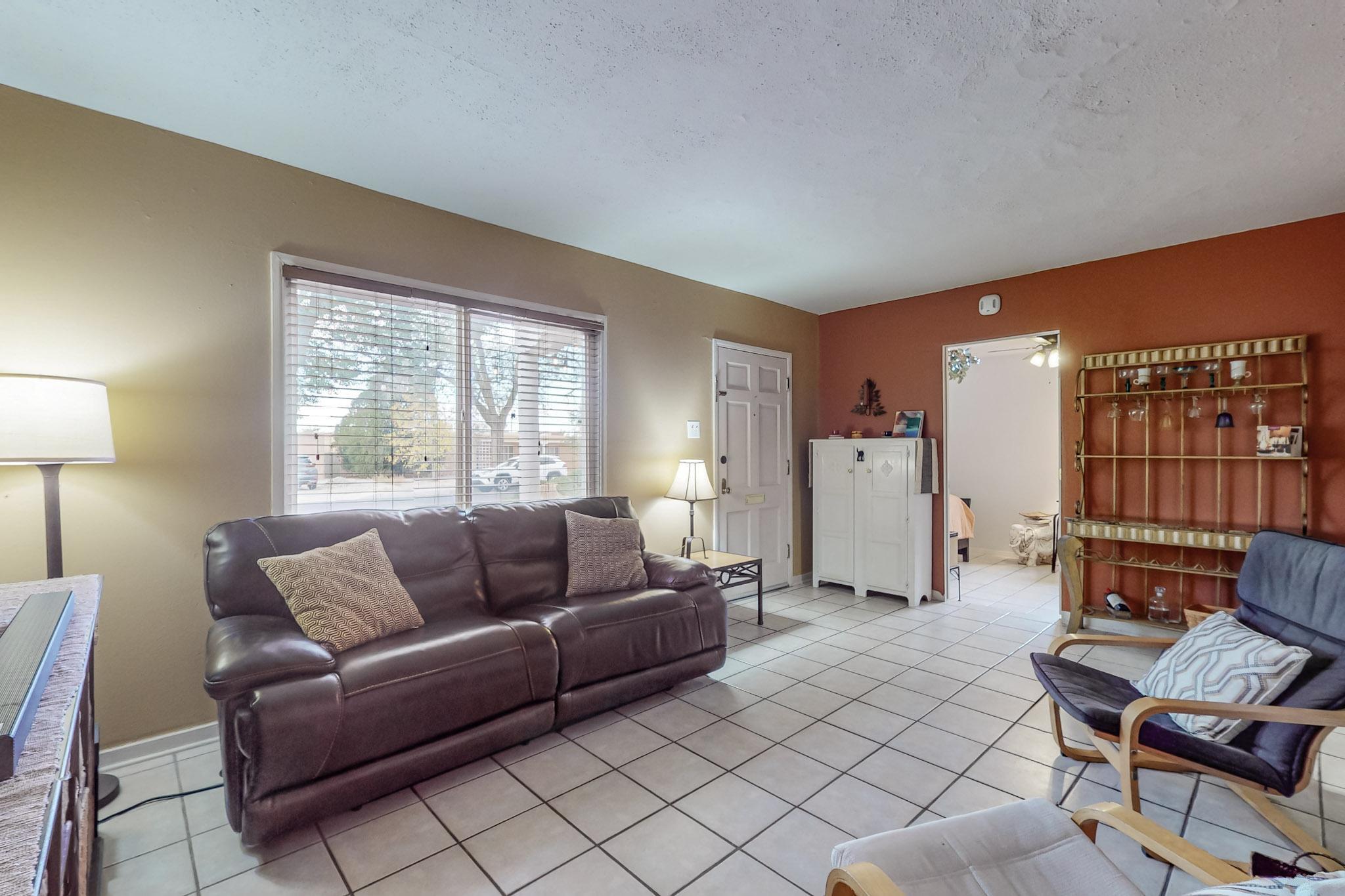 908 ORTIZ Drive NE