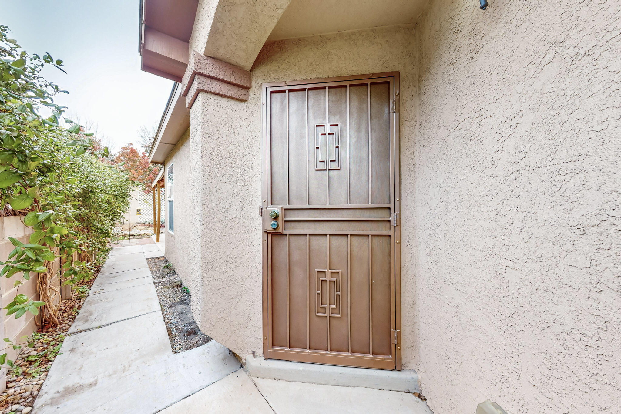 623 VISTA LUNA Lane SW