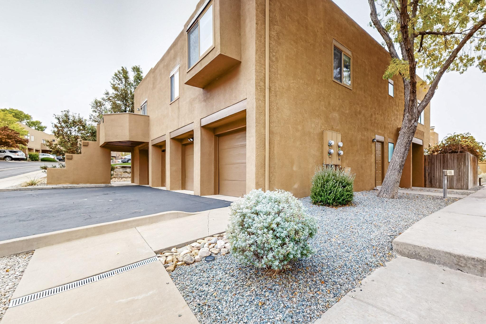 2900 Vista Del Rey 19B NE