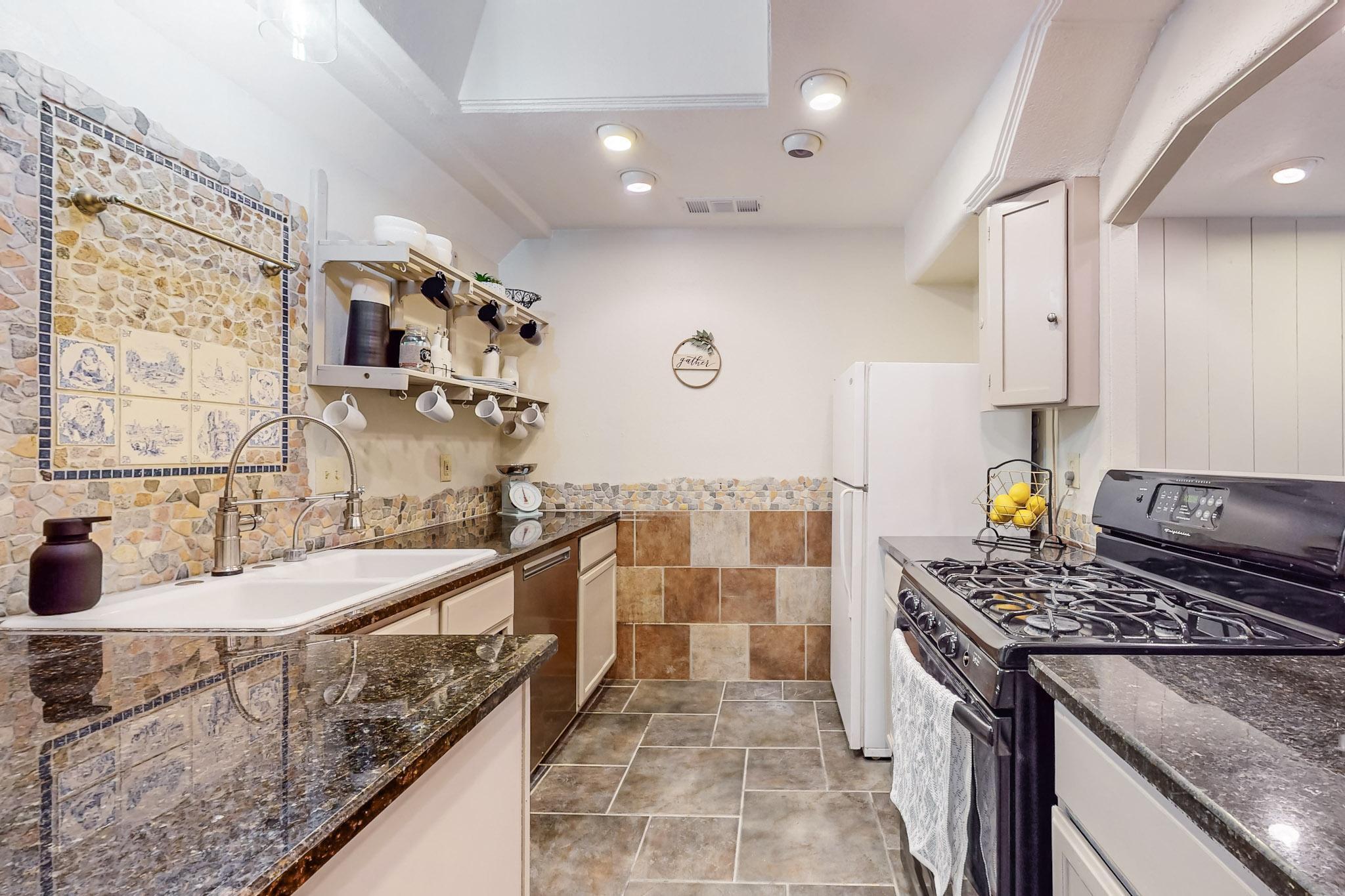 2900 Vista Del Rey 19B NE