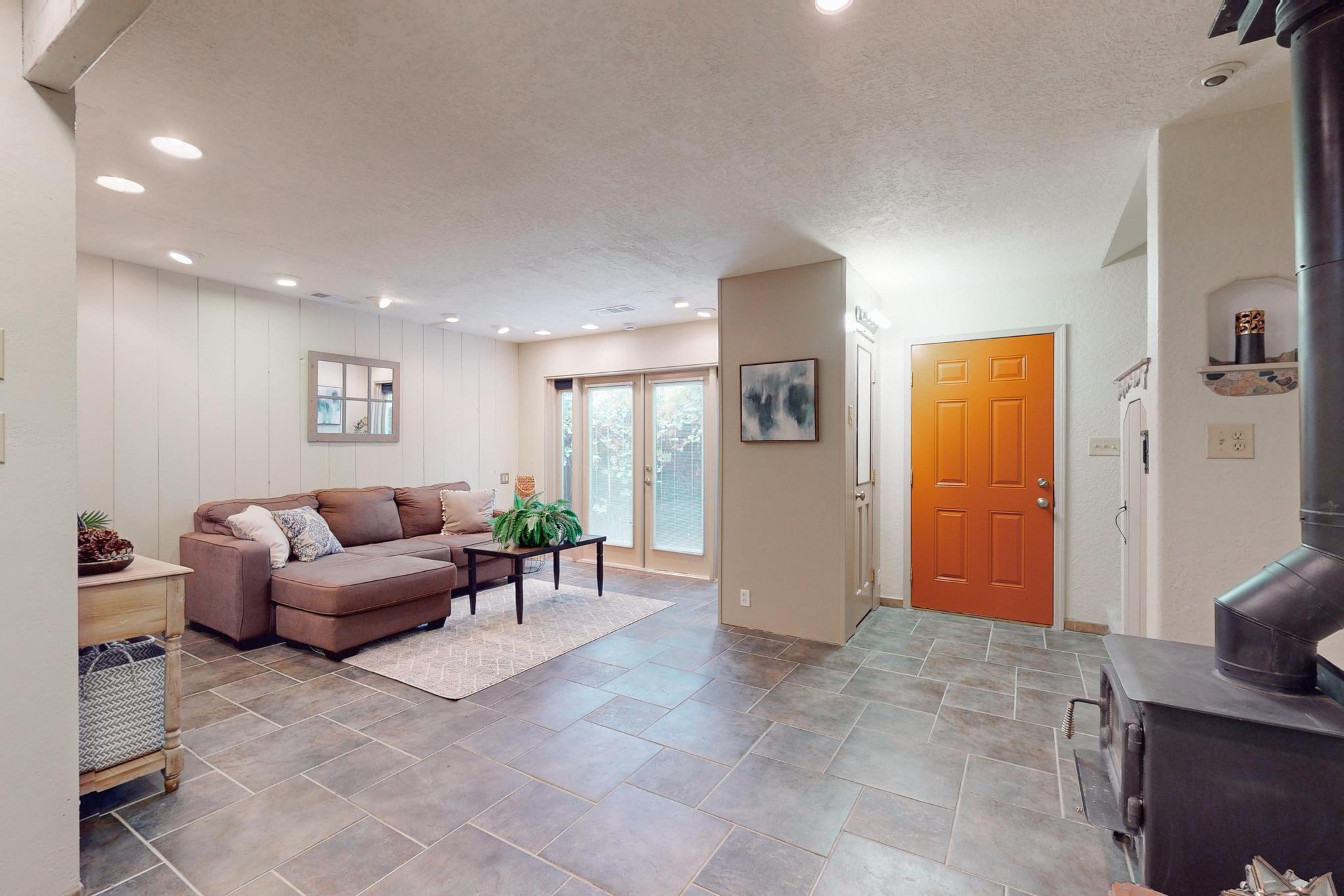 2900 Vista Del Rey 19B NE