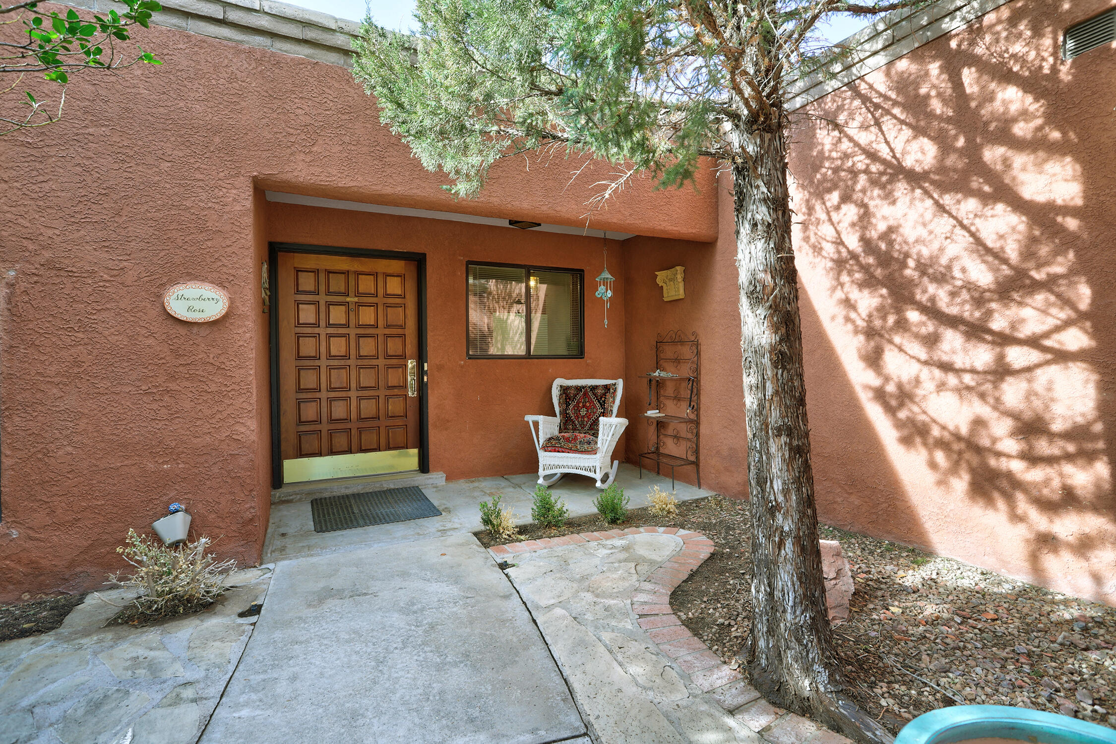 1021 WAGON TRAIN Drive SE