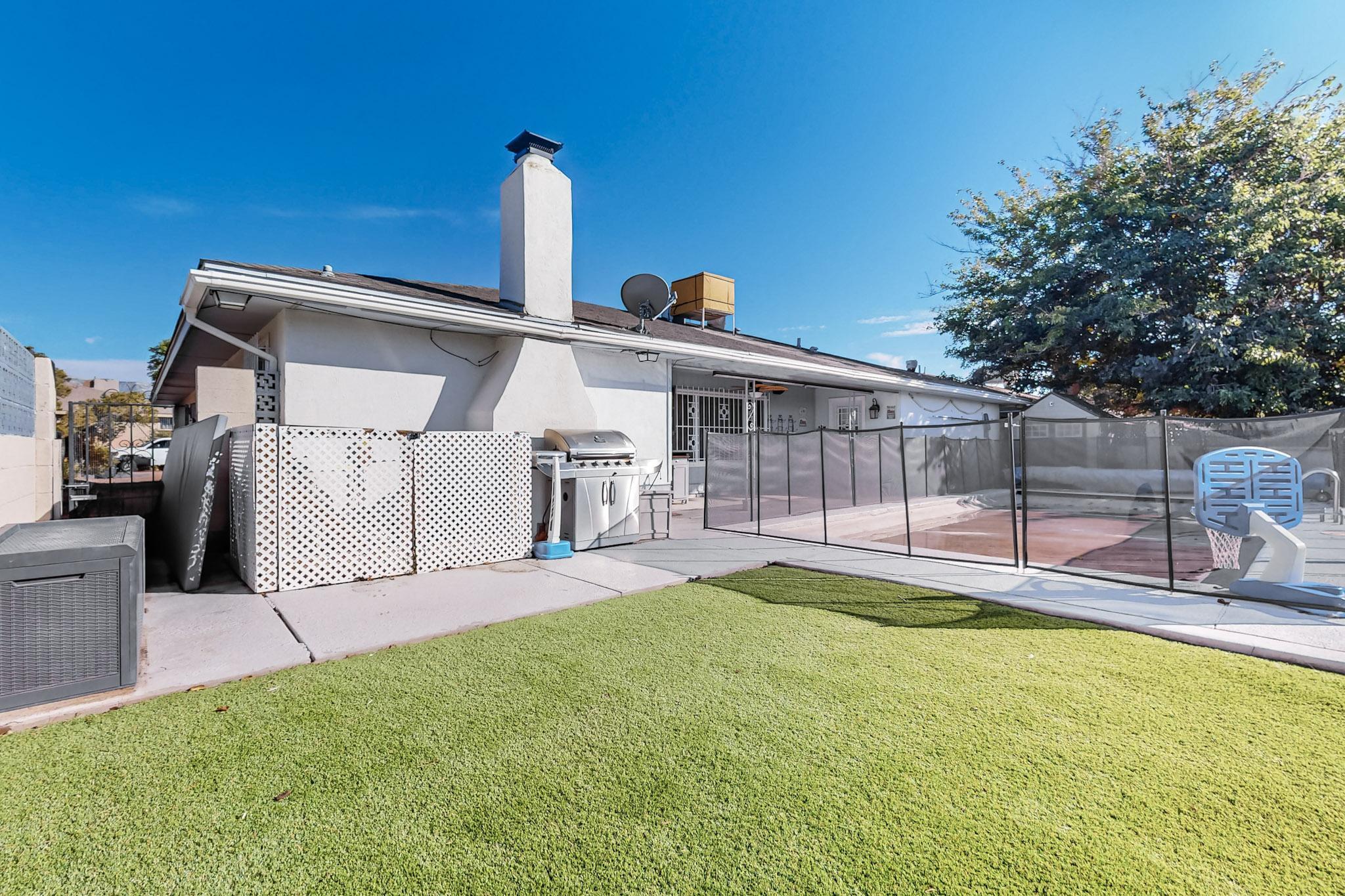 6405 GLENDORA Drive NE