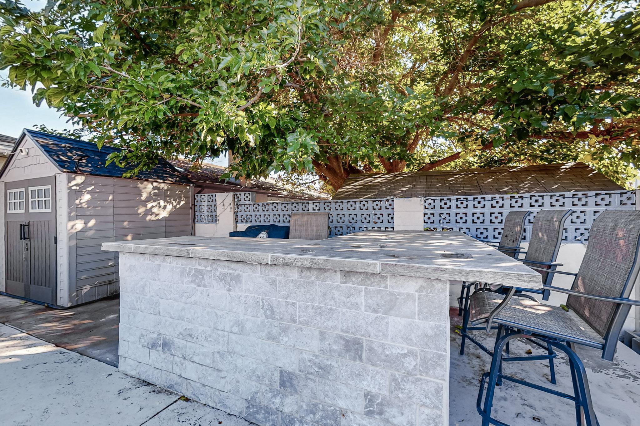 6405 GLENDORA Drive NE