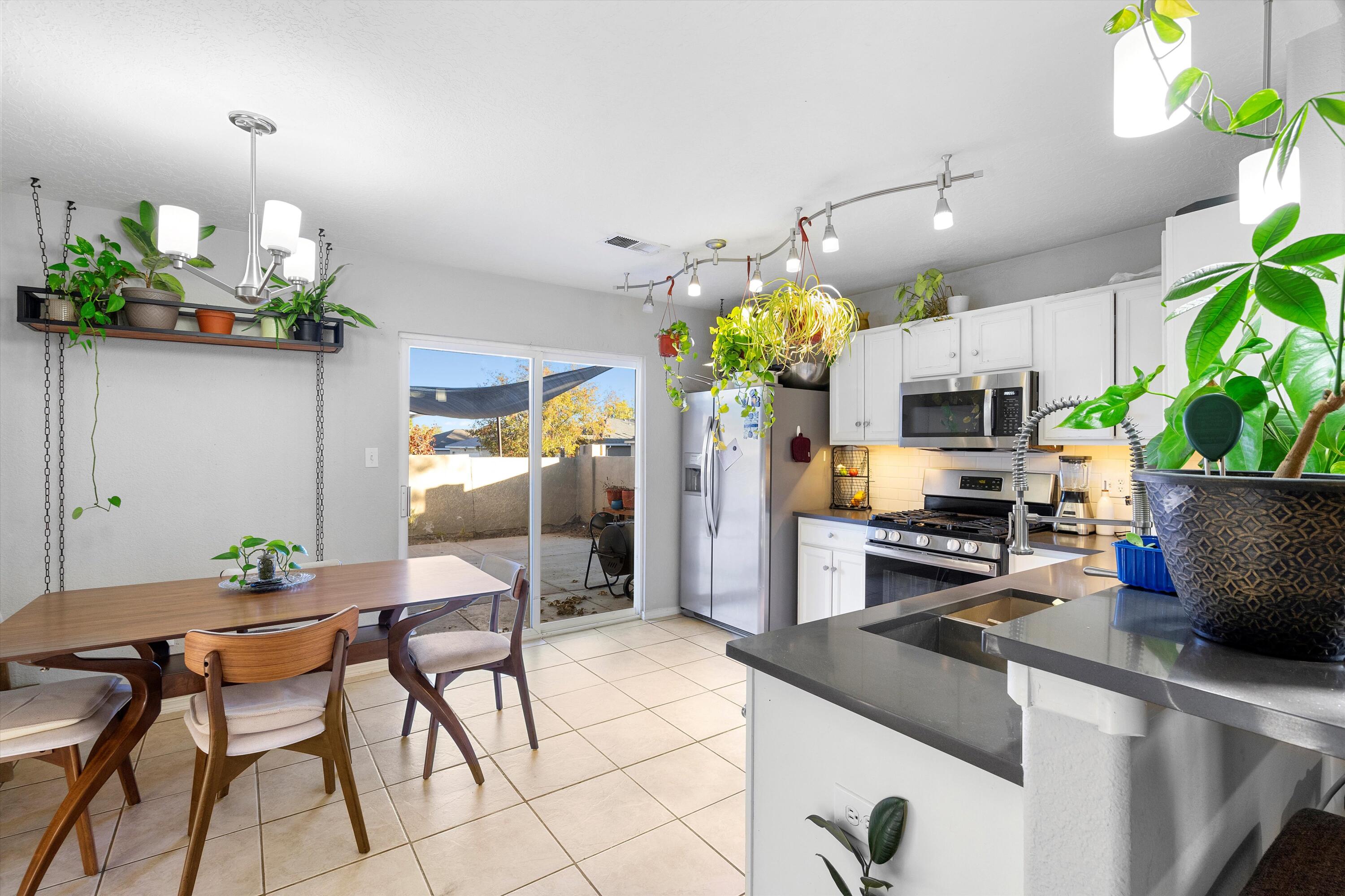 324 SAN TOMAS Lane SW