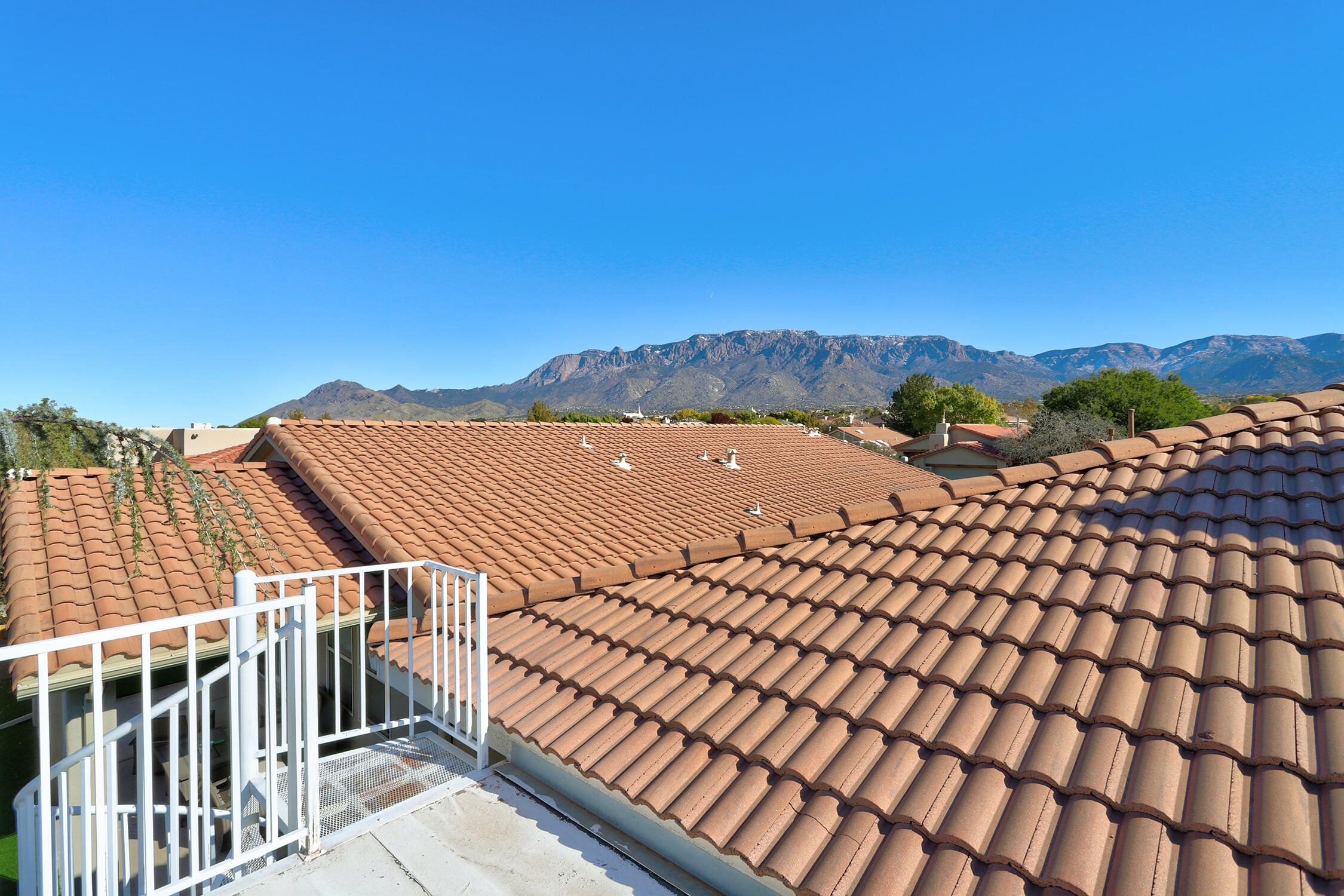 7135 Marseille Place NE