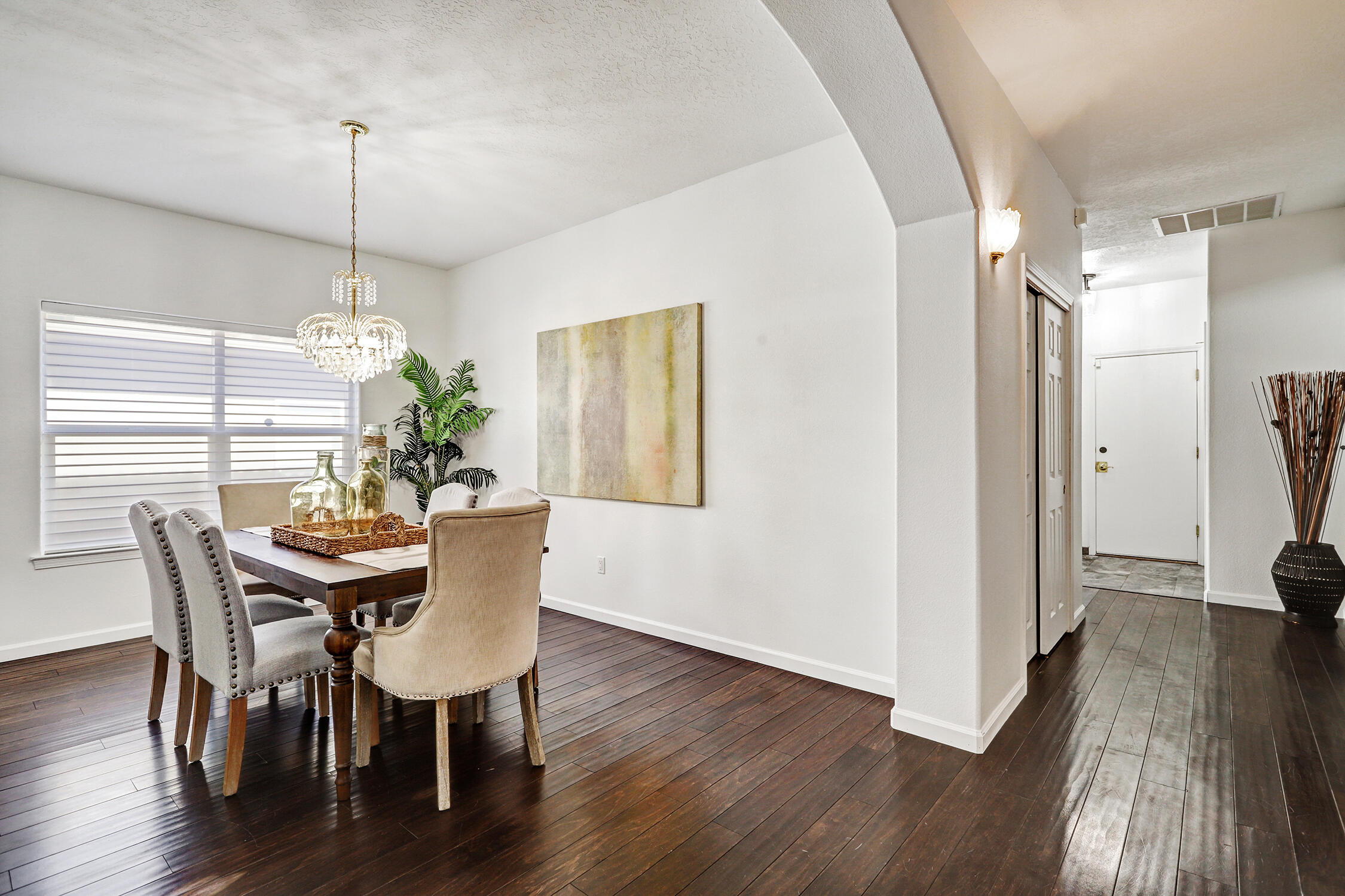 7135 Marseille Place NE