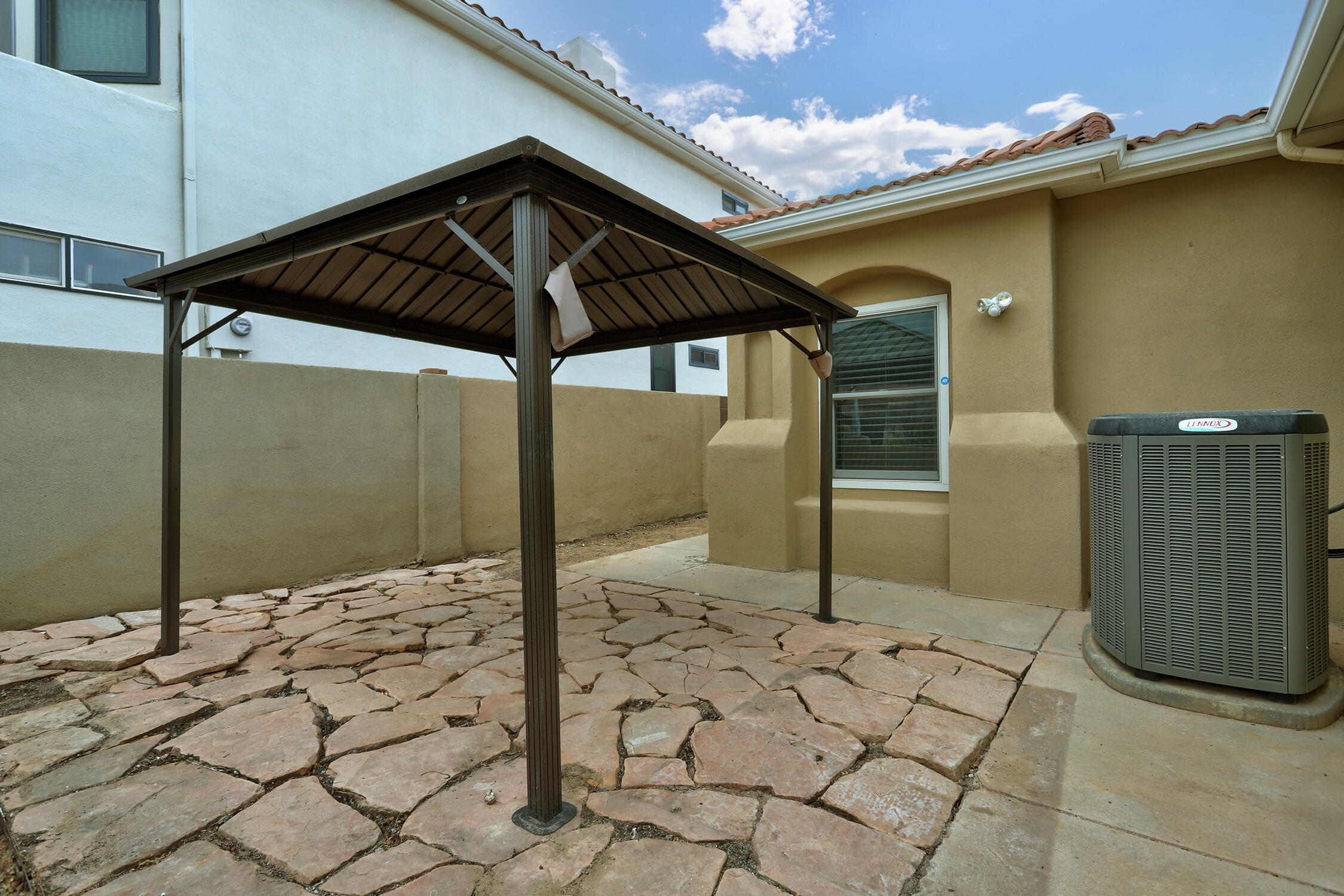 7135 Marseille Place NE