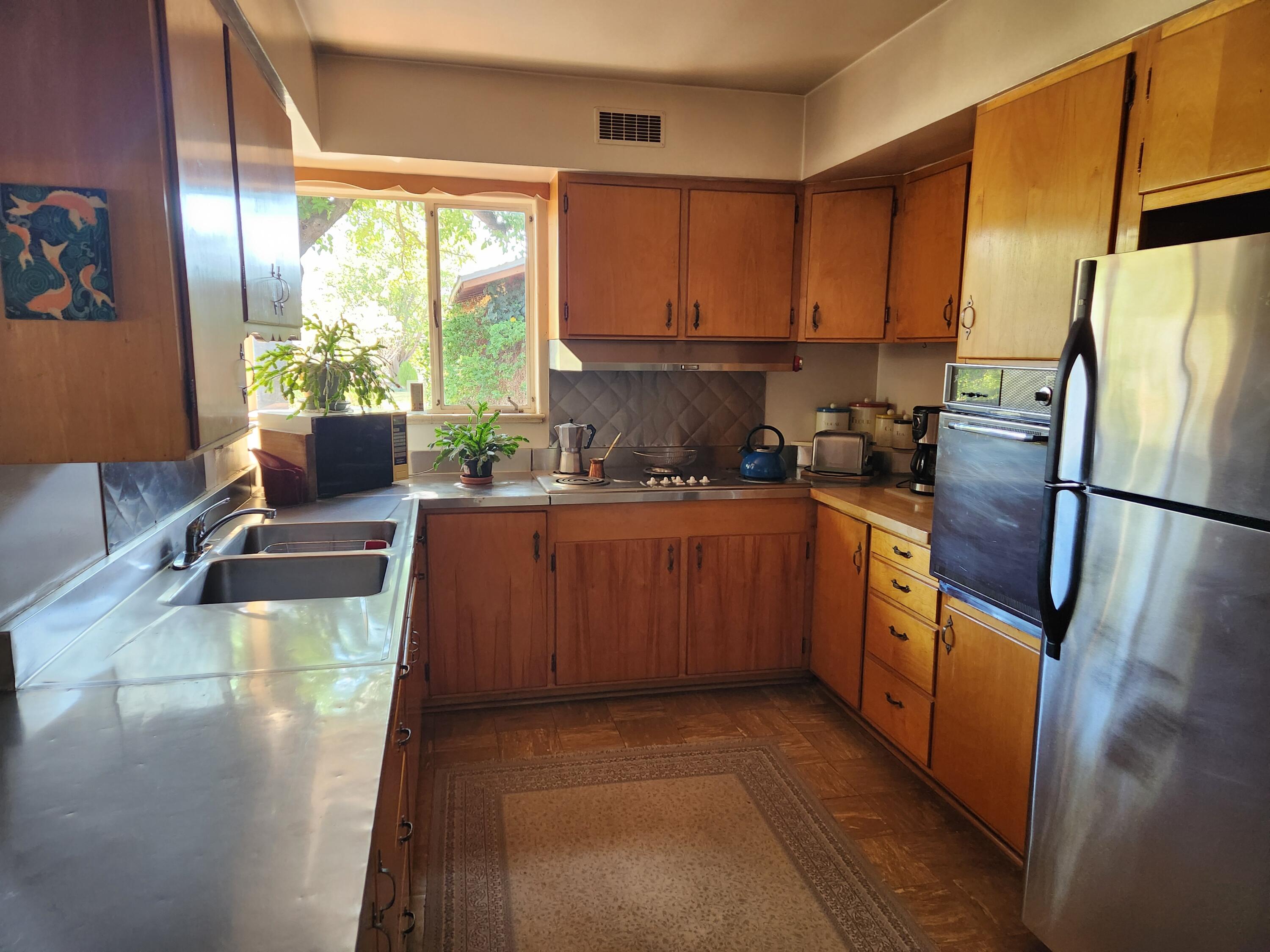 1550 YAKIMA Road SW