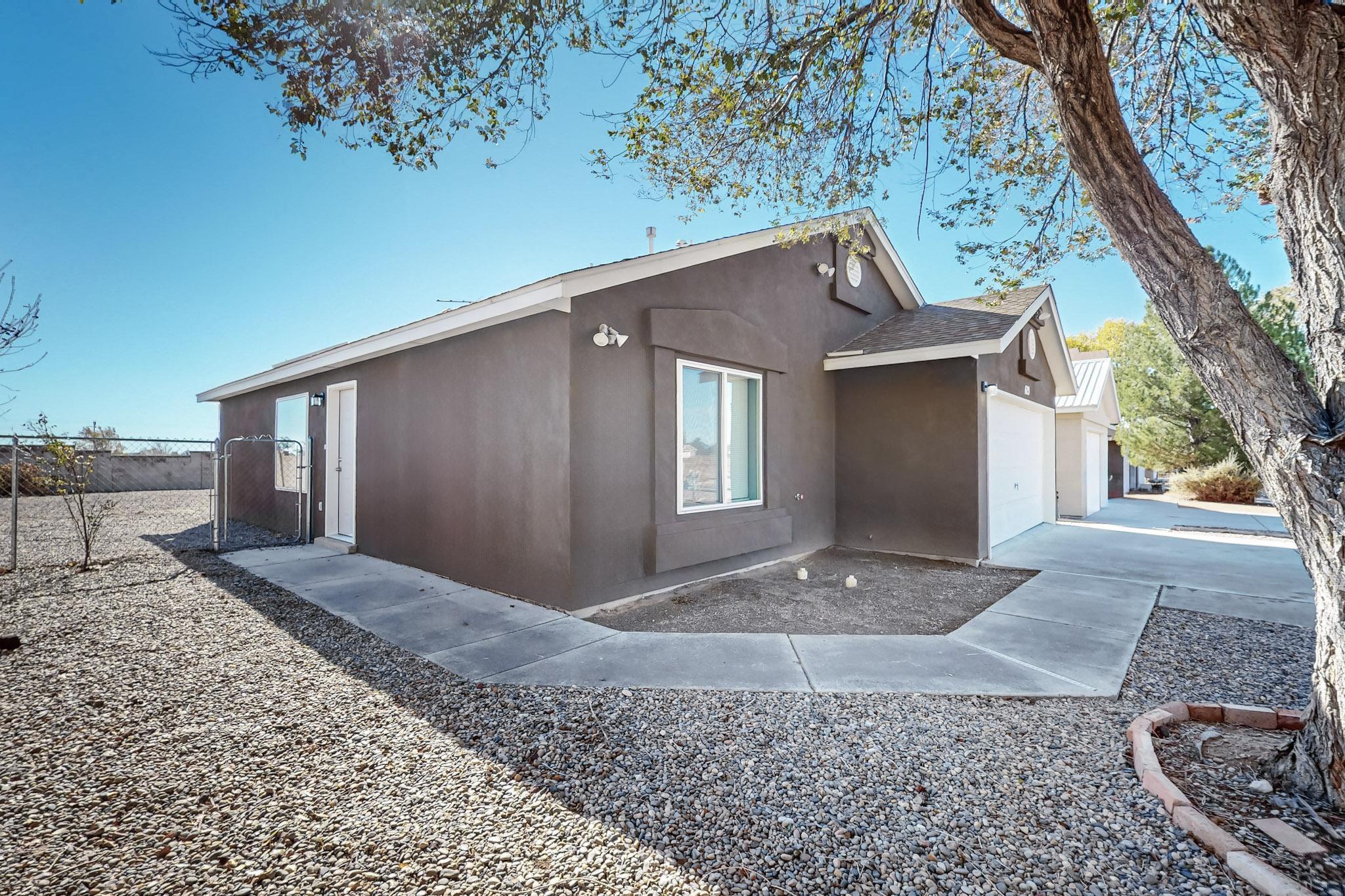 629 Camino Eric
