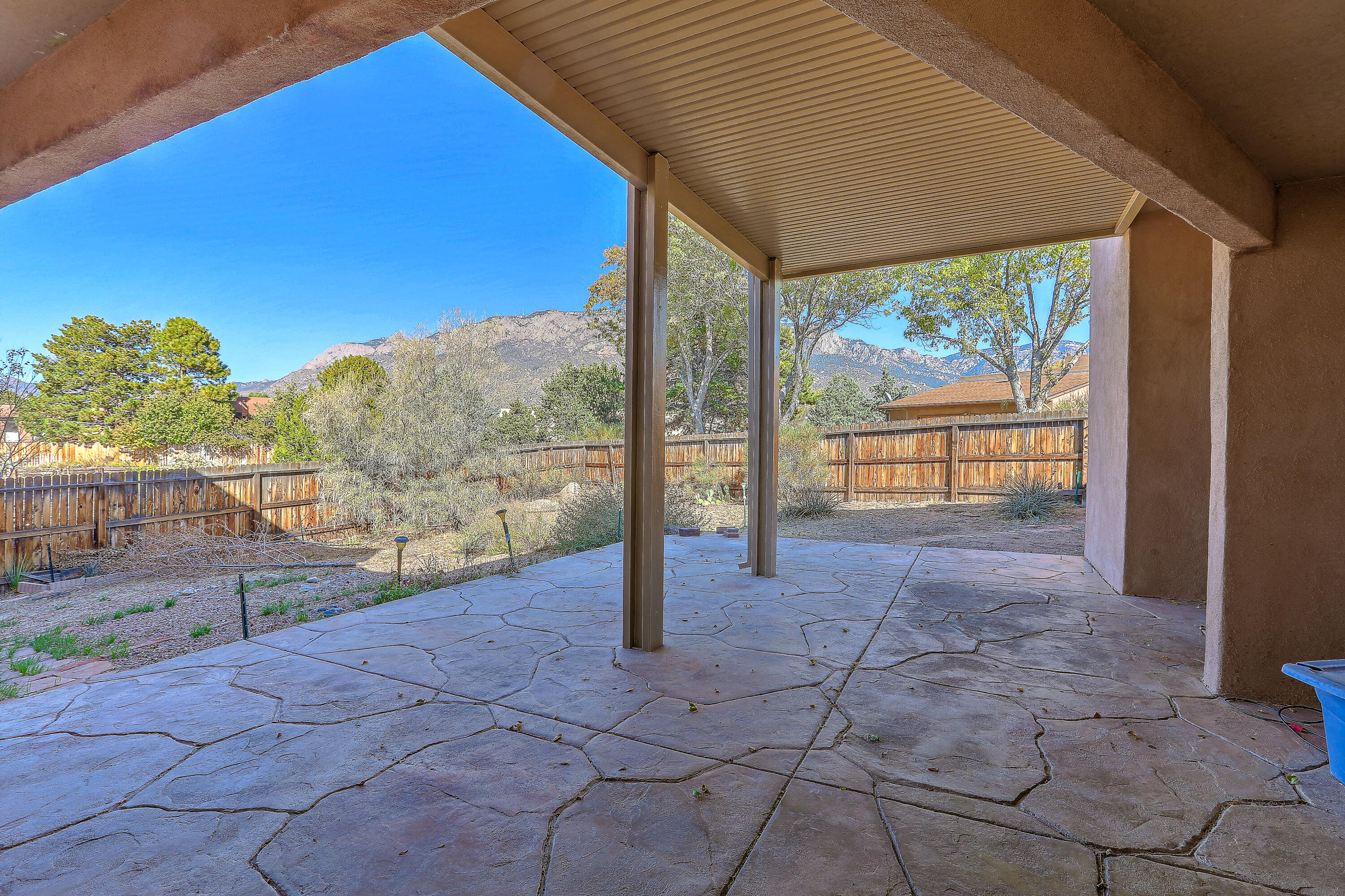 1202 MARIGOLD Drive NE
