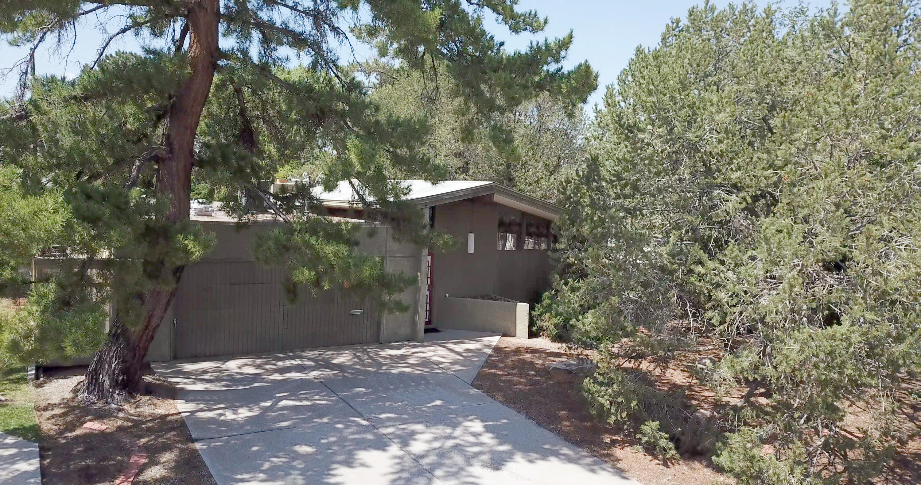 725 VALVERDE Drive SE