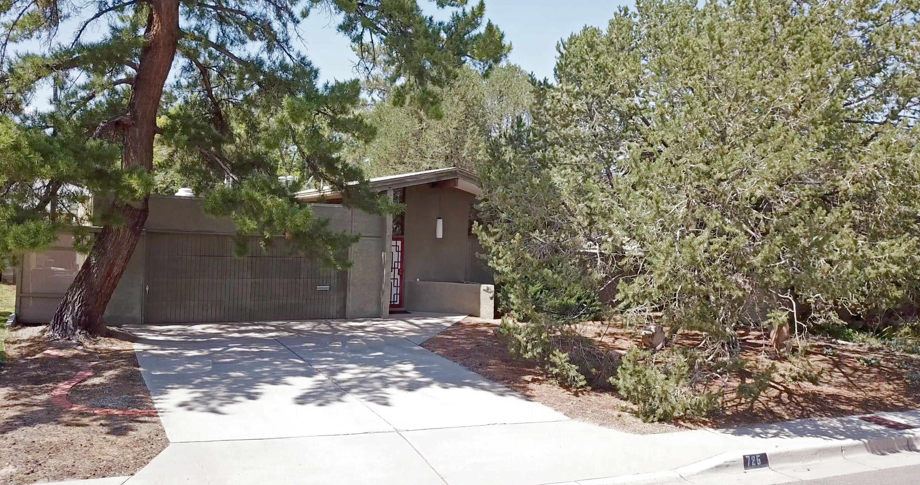 725 VALVERDE Drive SE