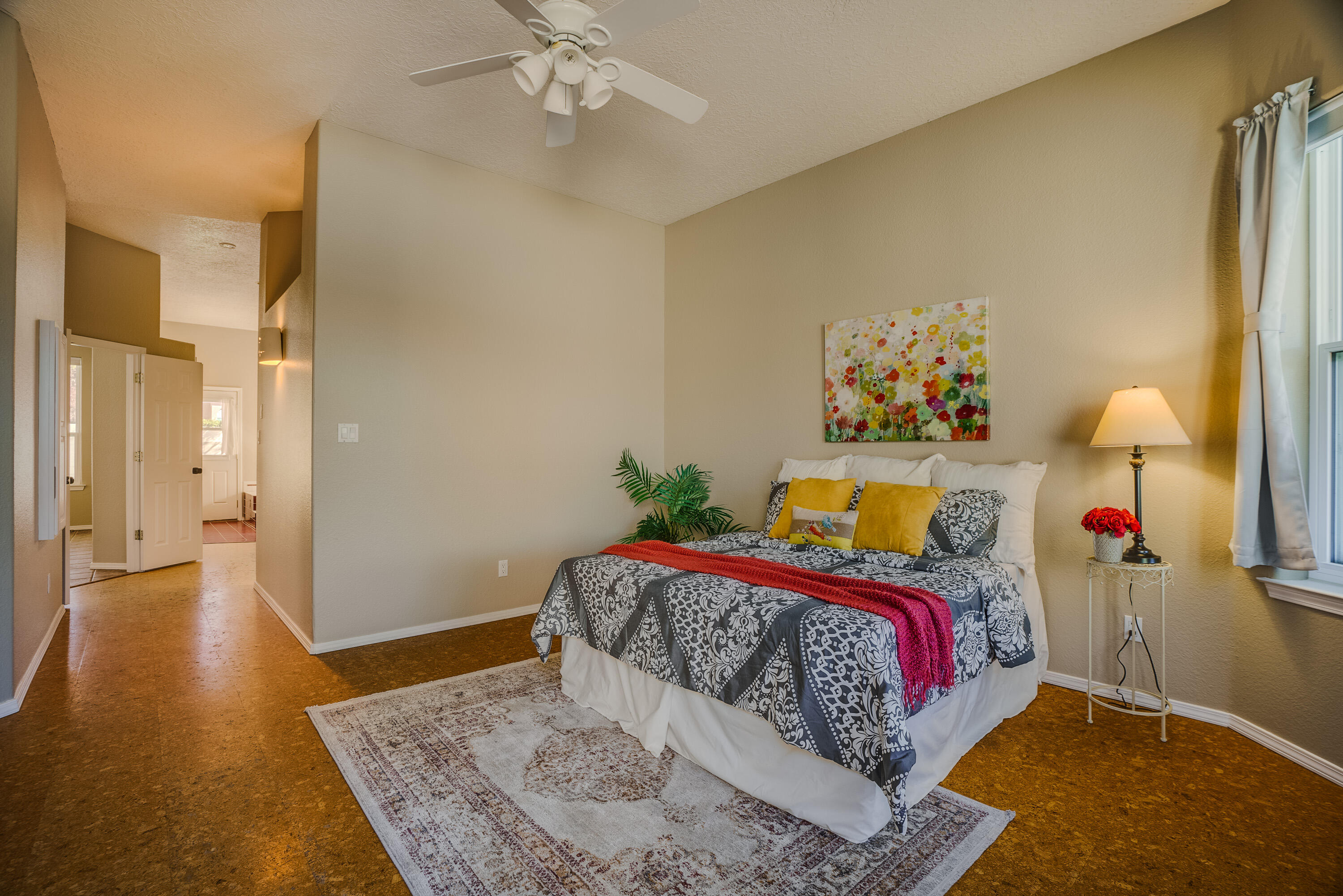 8404 VINTAGE Drive NE