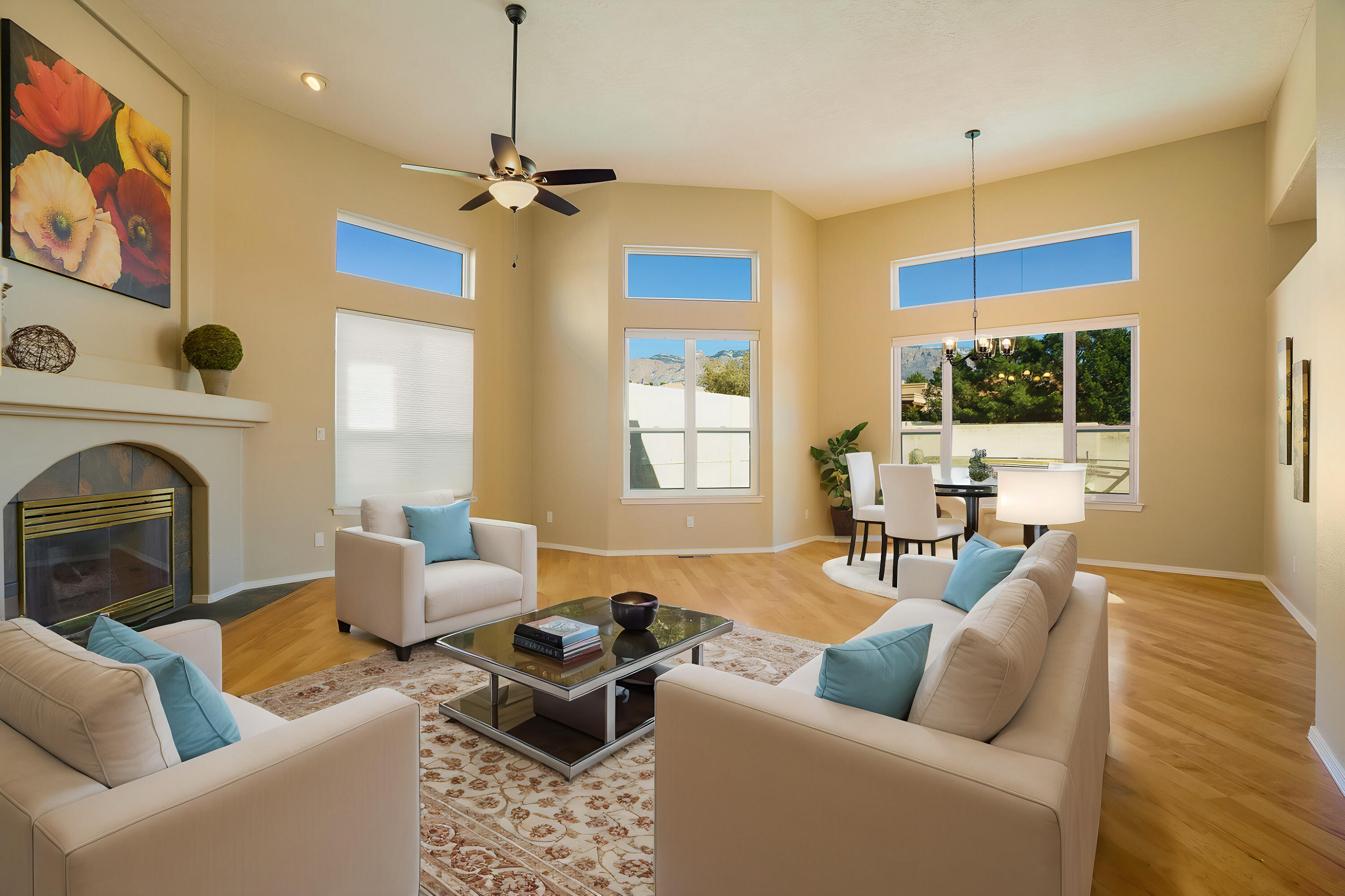 8404 VINTAGE Drive NE
