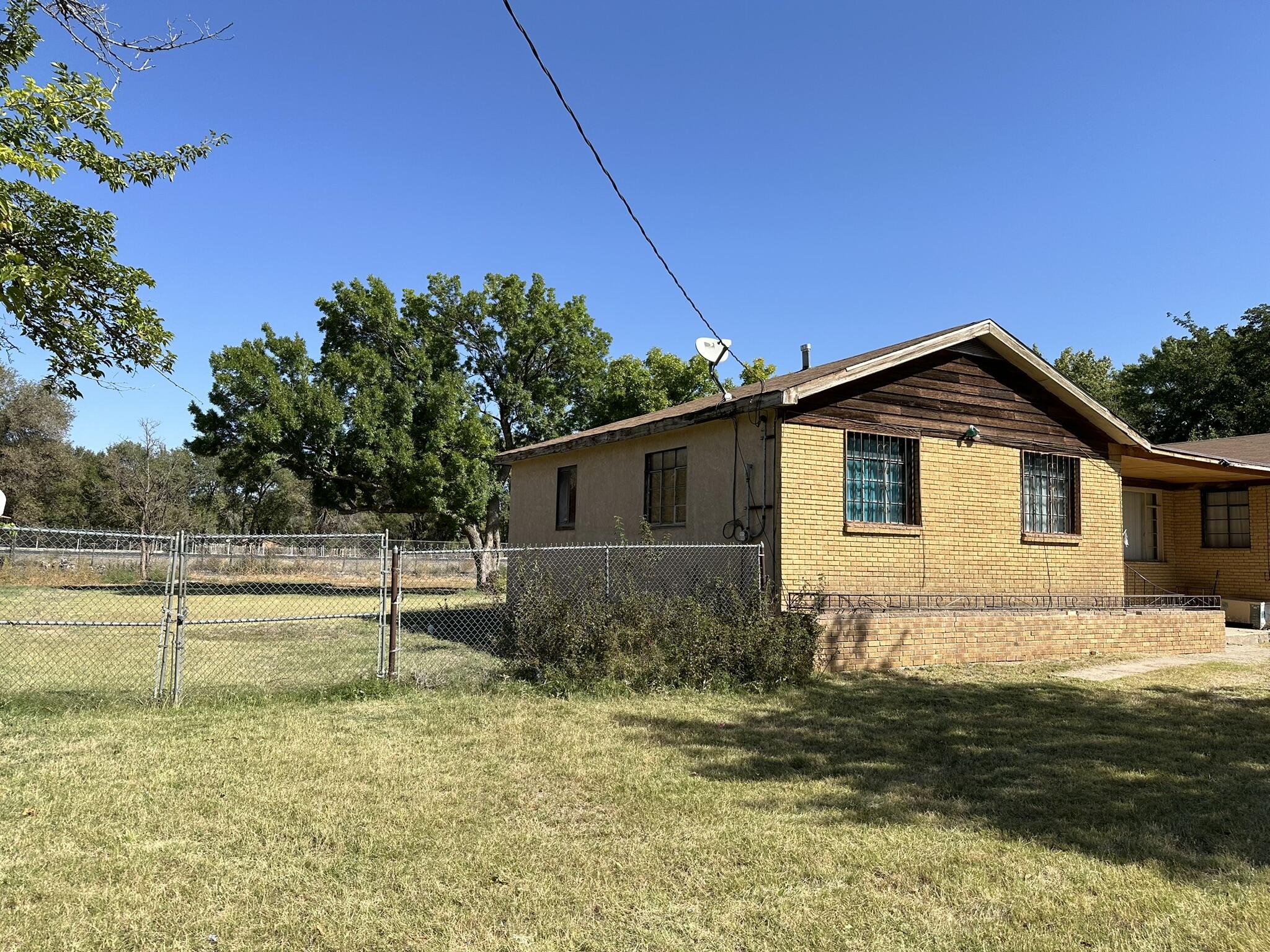 2543 DEL SUR Drive SW