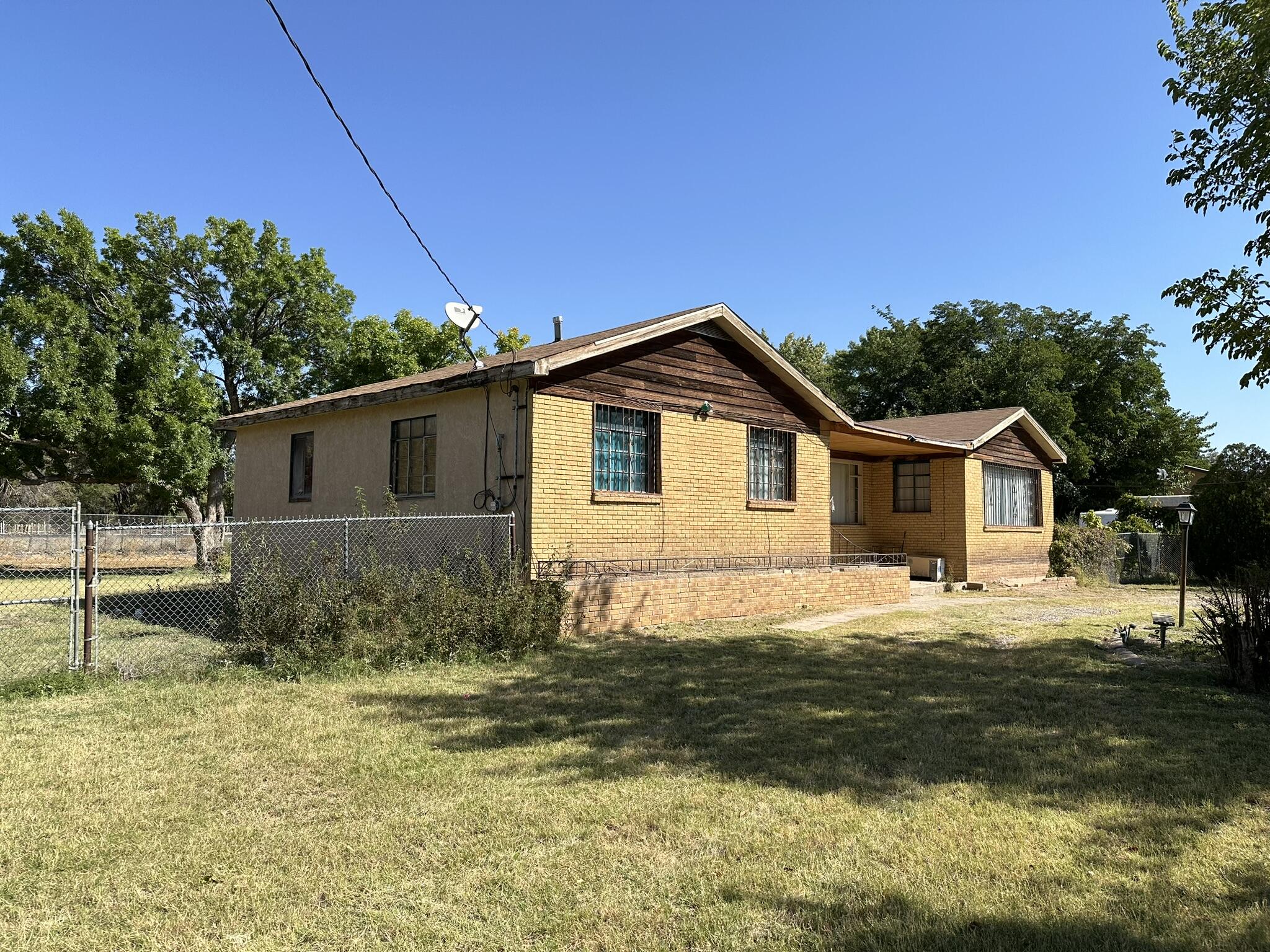 2543 DEL SUR Drive SW