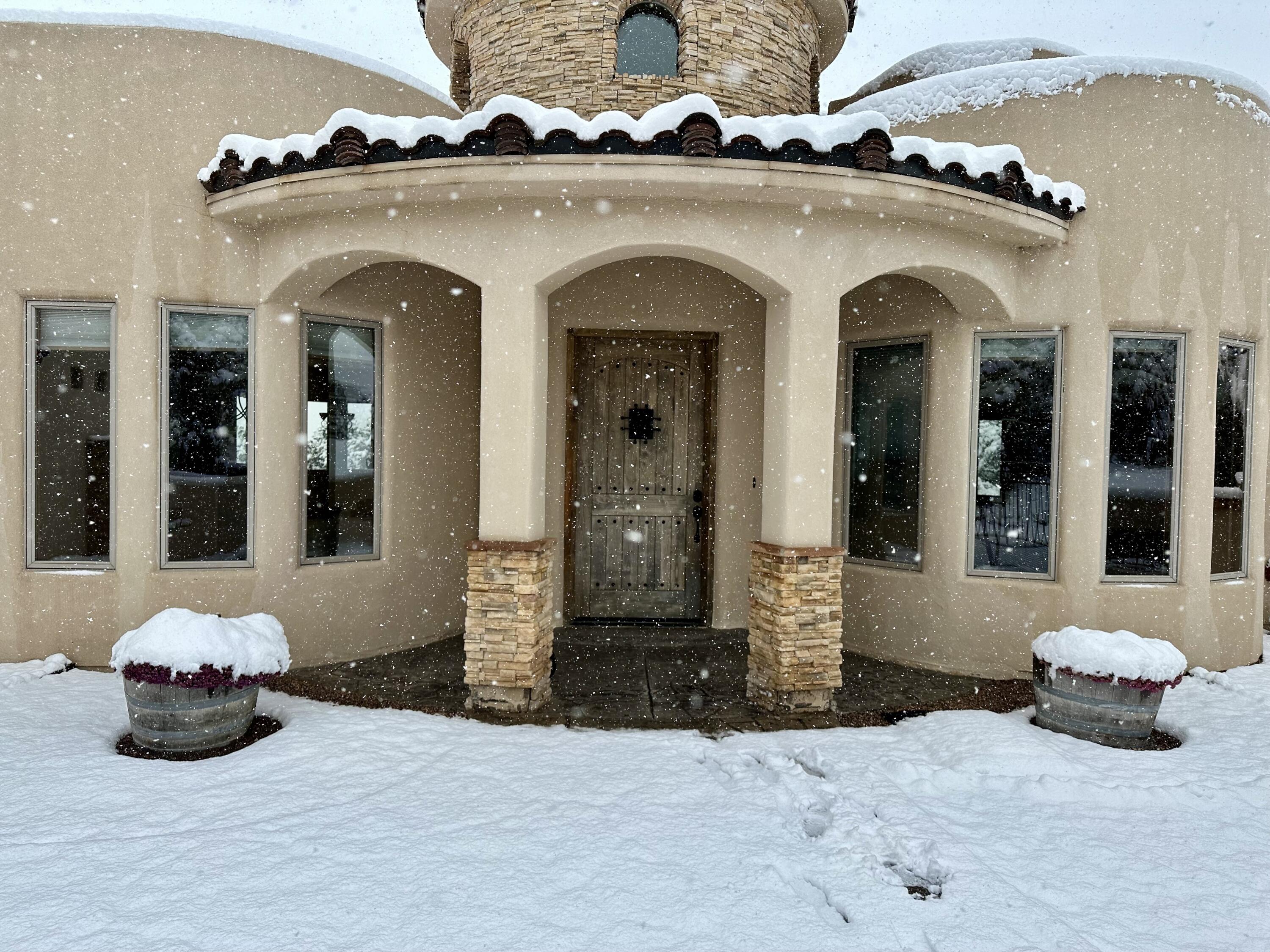 28 WOODLANDS Drive
