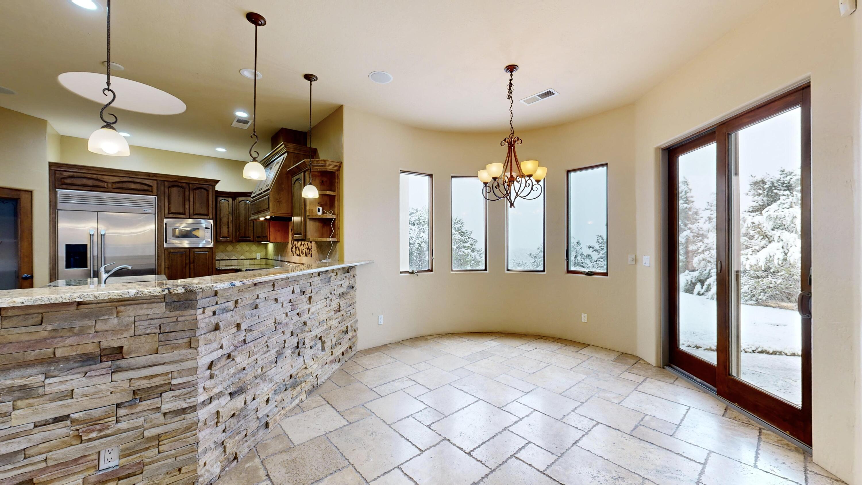 28 WOODLANDS Drive