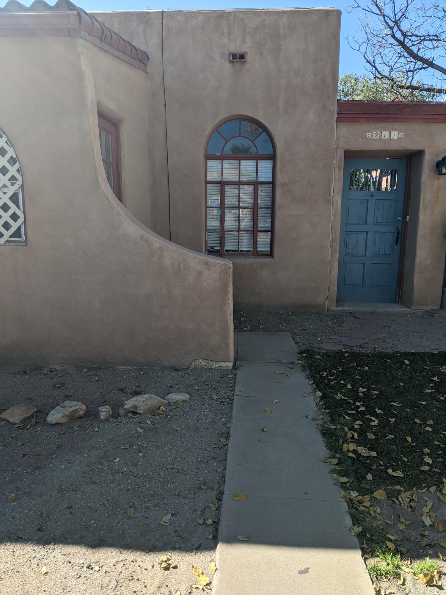 211 STANFORD Drive SE