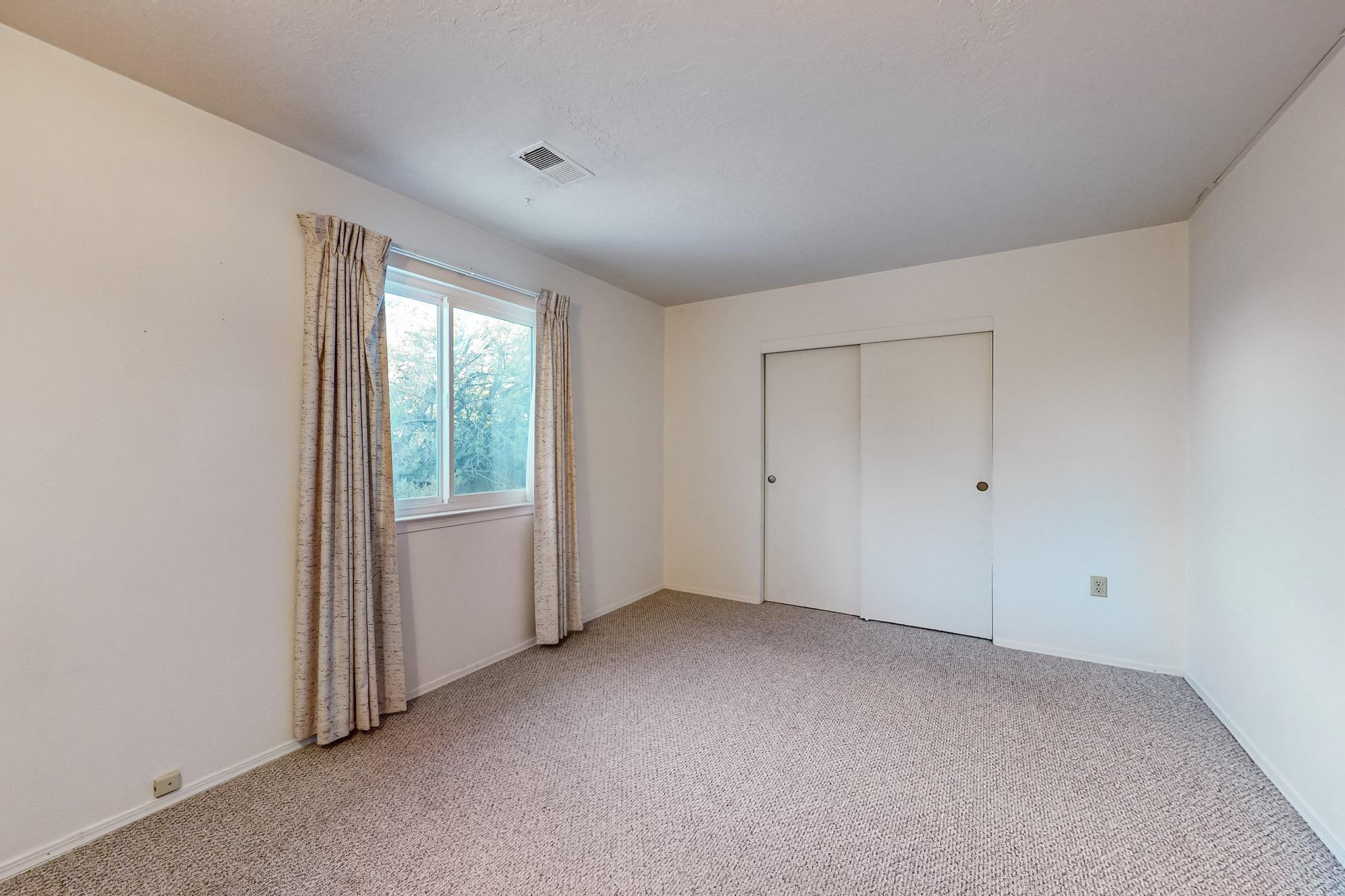 11 Lucas Road