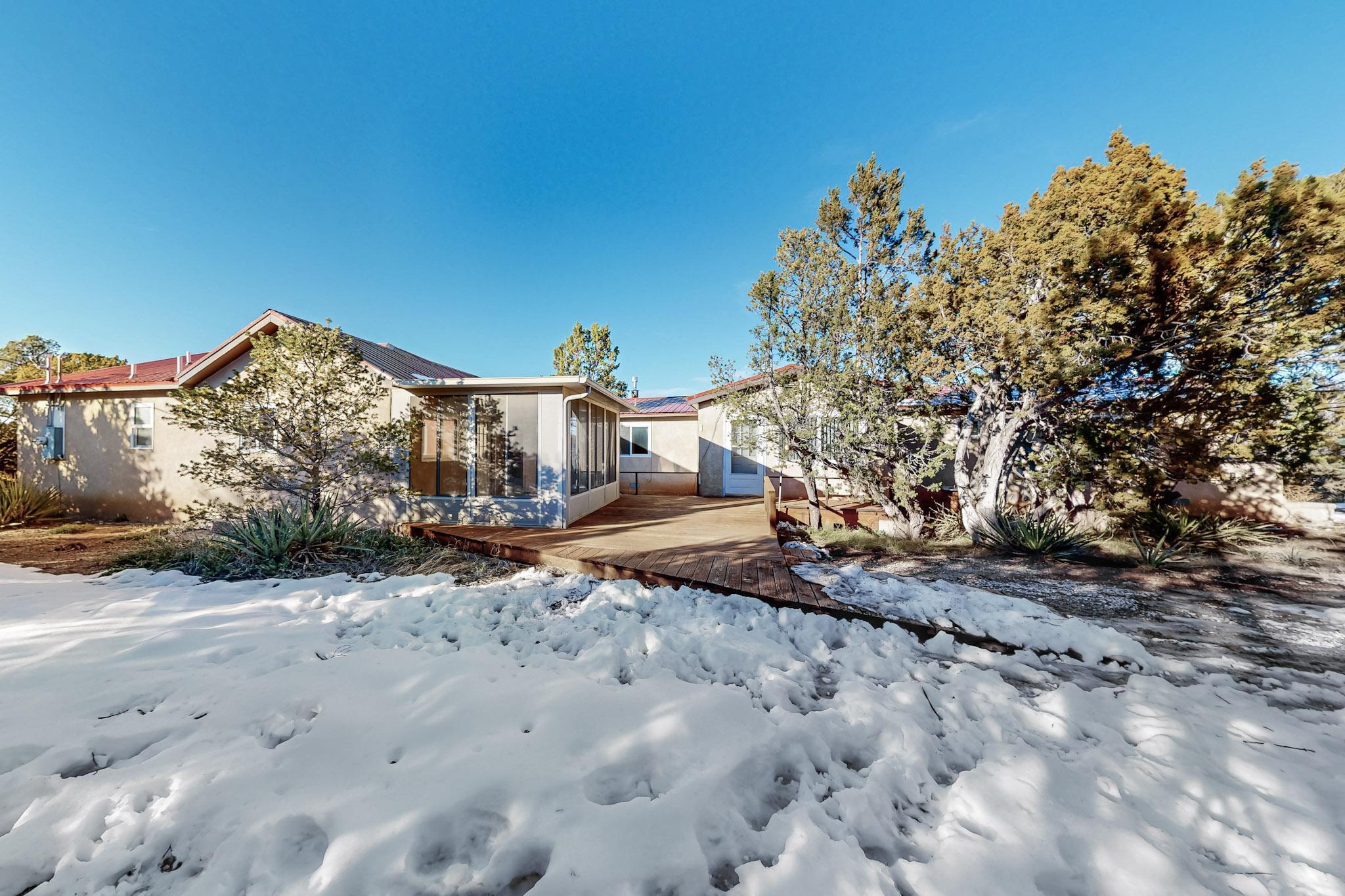 11 Lucas Road