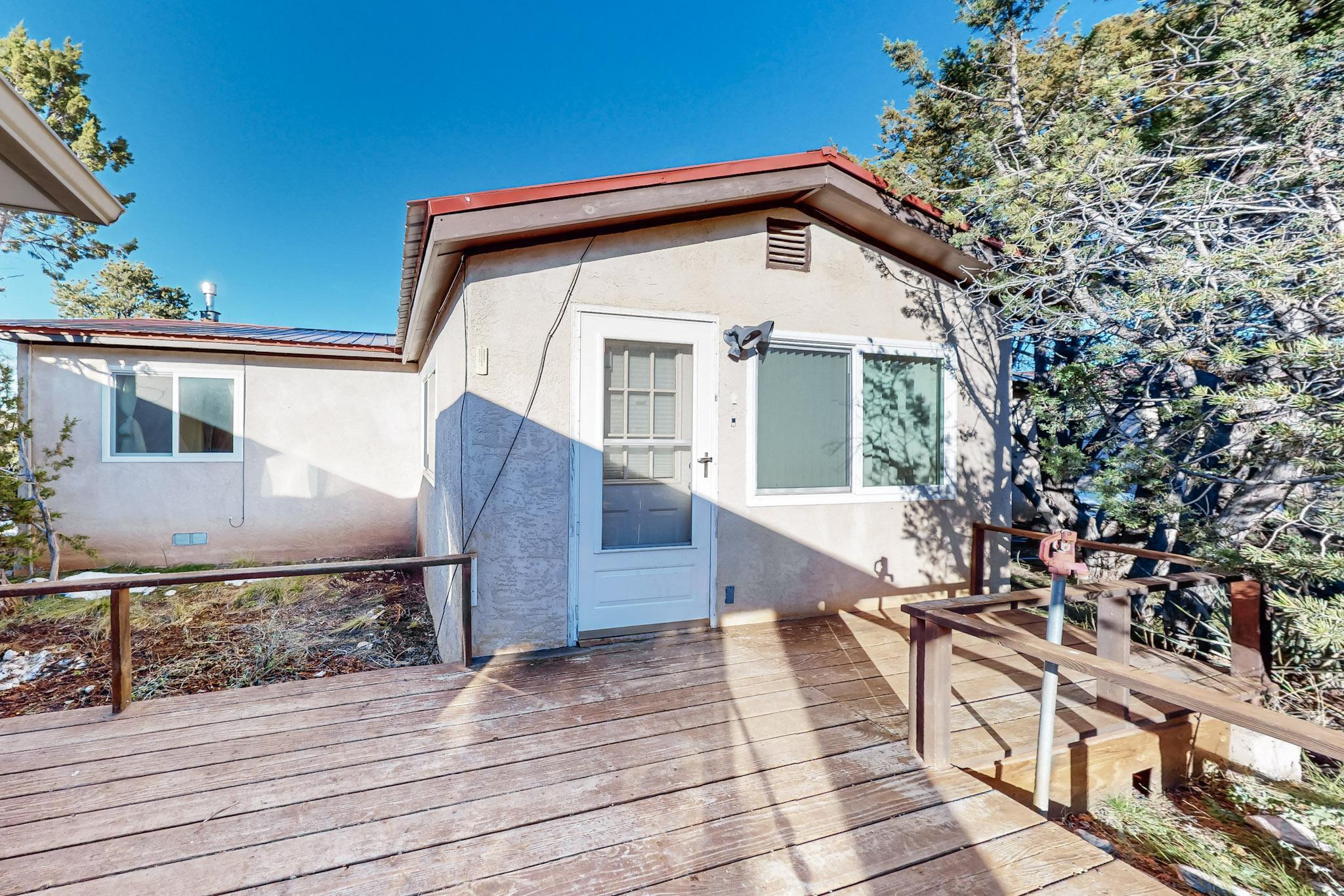 11 Lucas Road