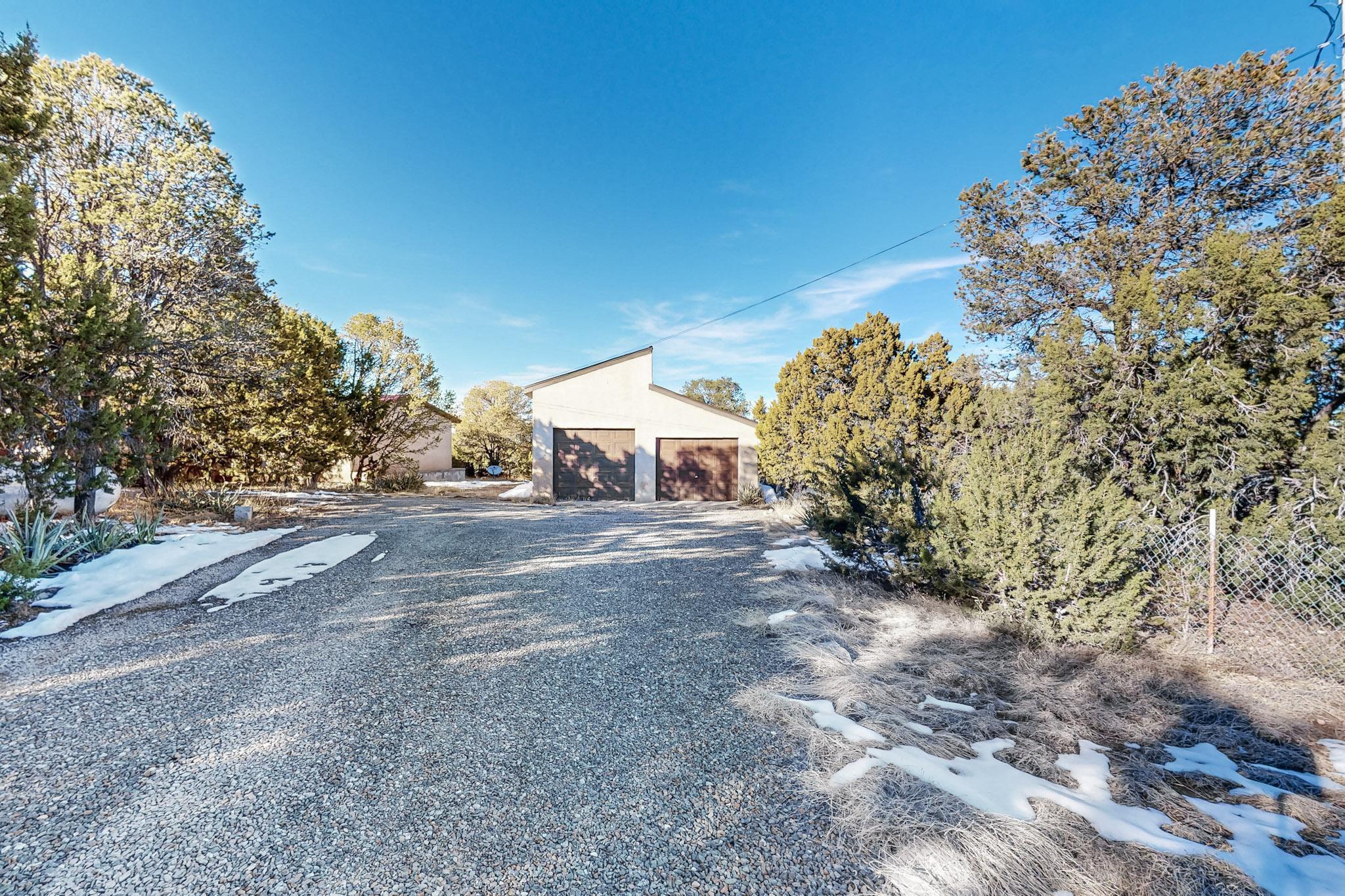 11 Lucas Road