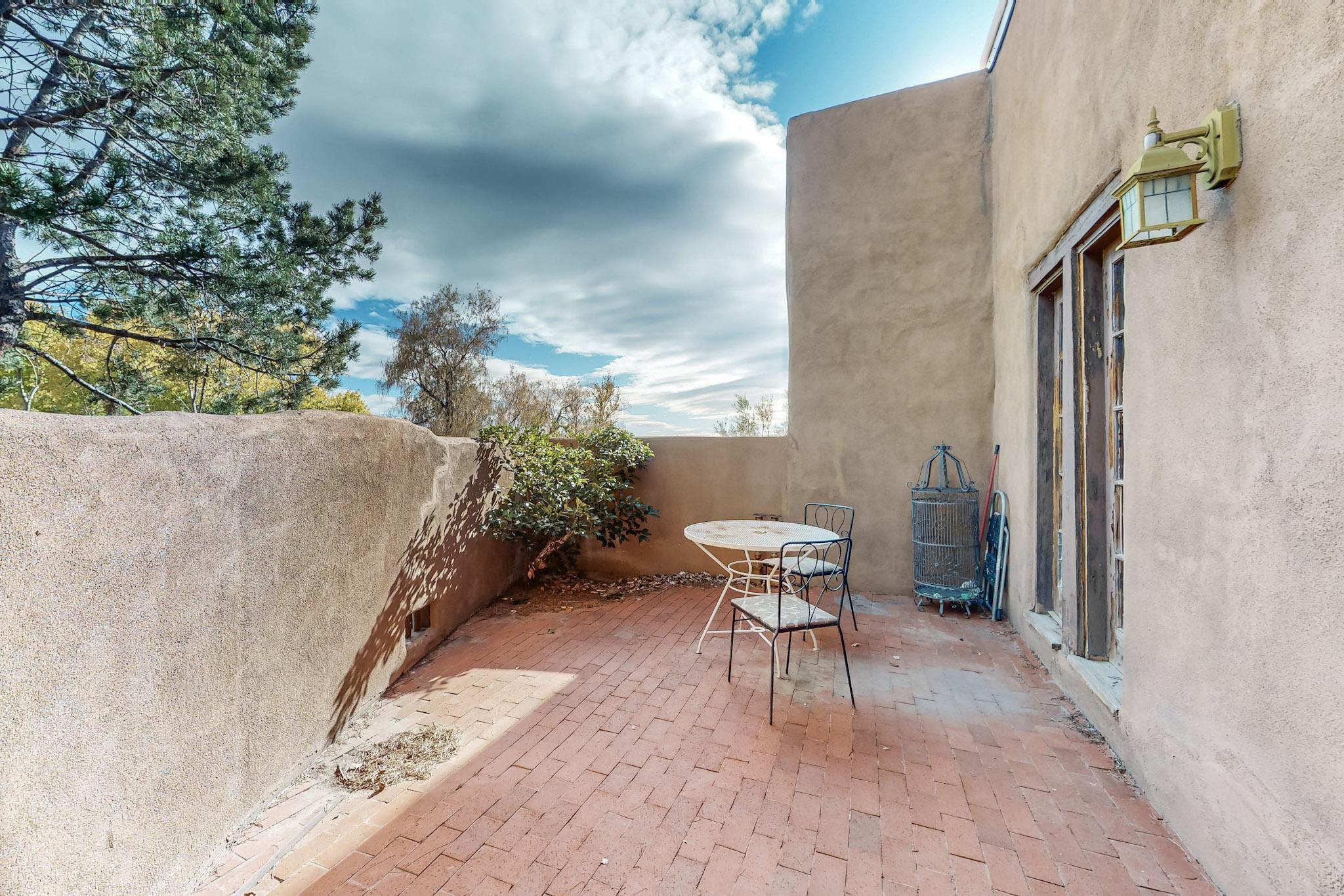 1 Zuni Trail