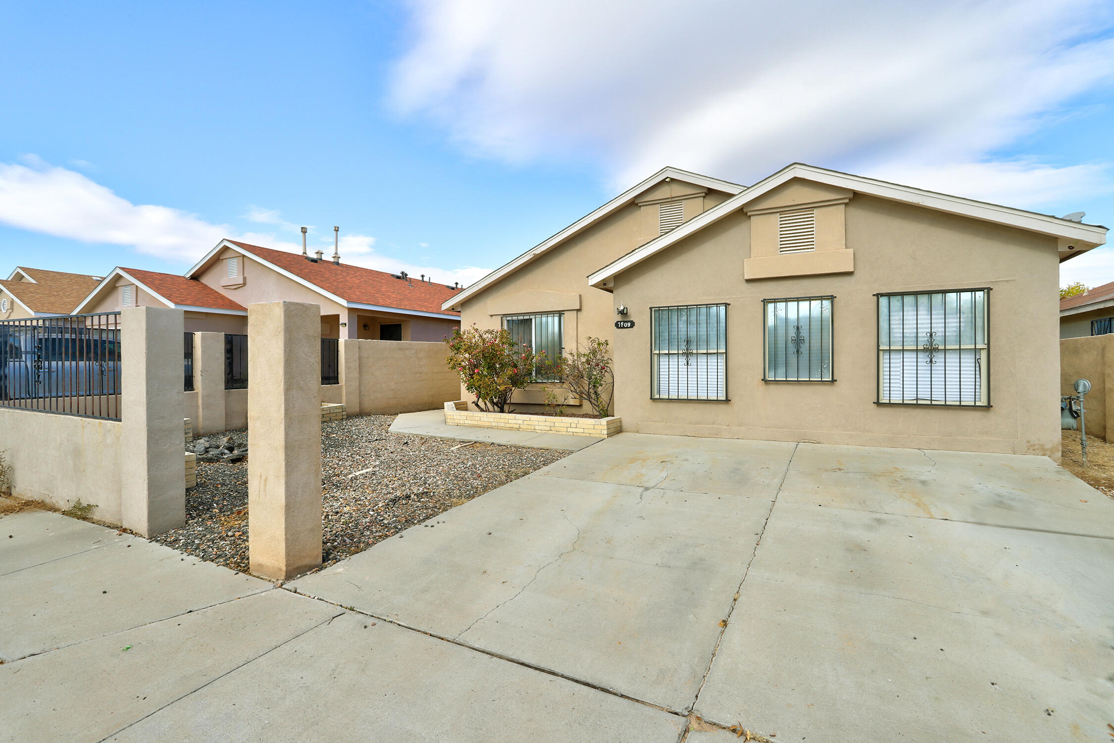 7909 APRIL FLOWER Road SW