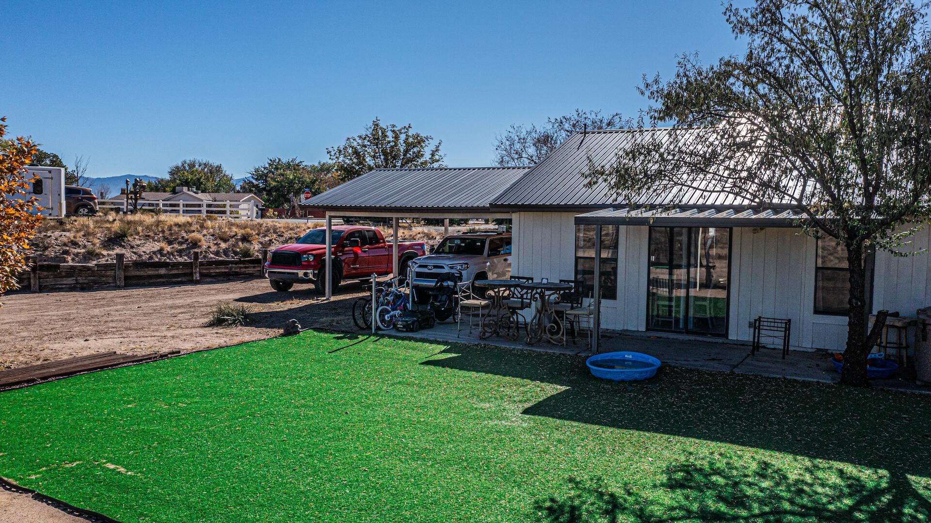 3 SPARLING Court
