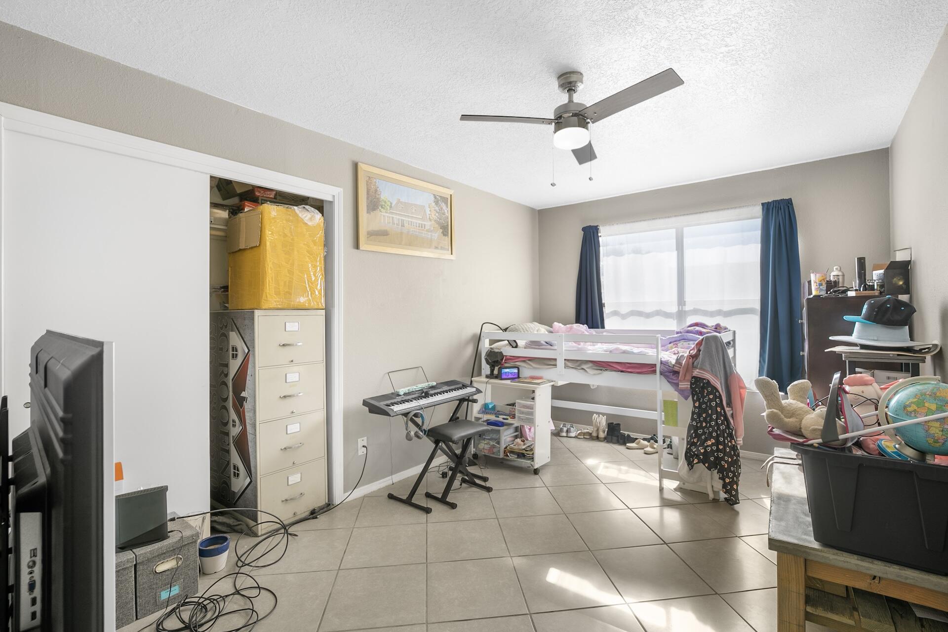 3 SPARLING Court