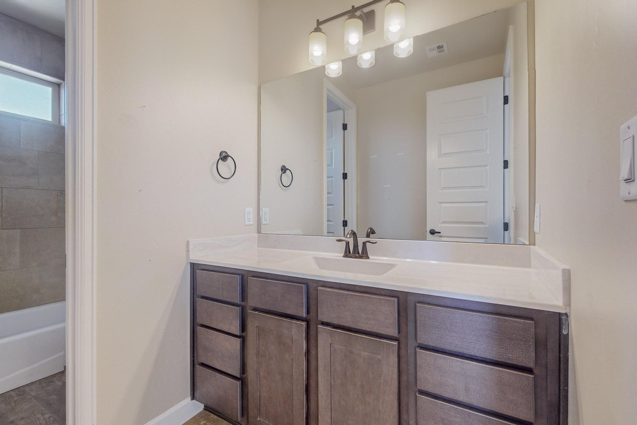 4277 MOUNTAIN TRAIL Loop NE