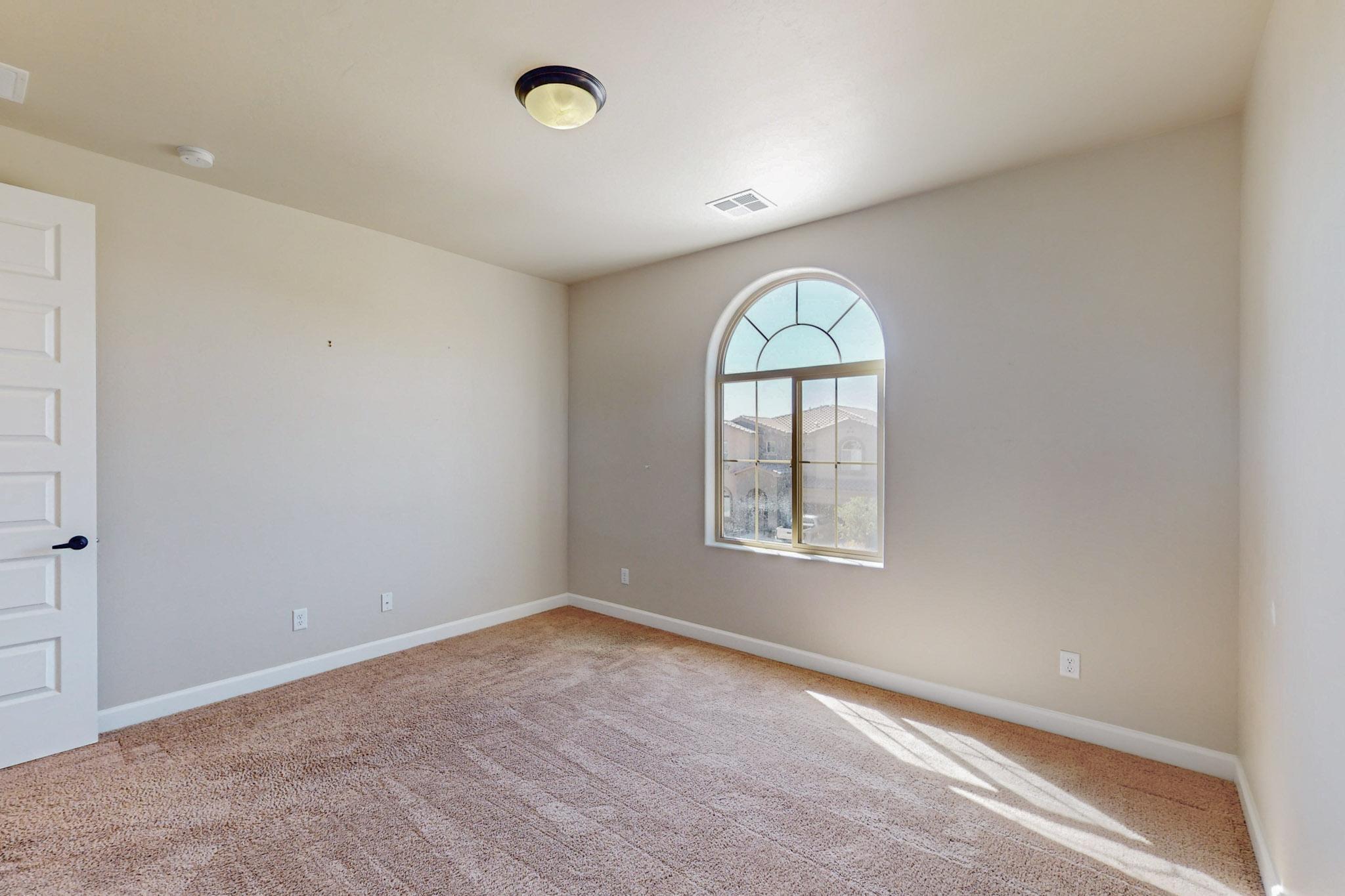 4277 MOUNTAIN TRAIL Loop NE